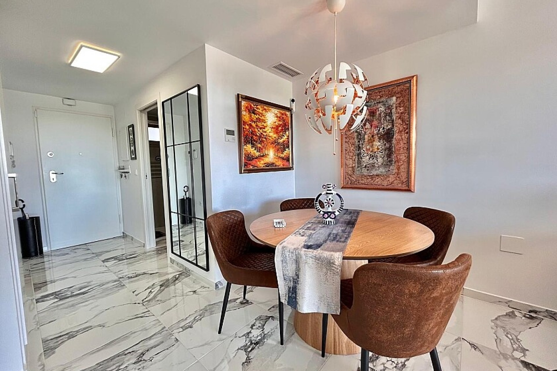 Resale - Apartment - Villamartin