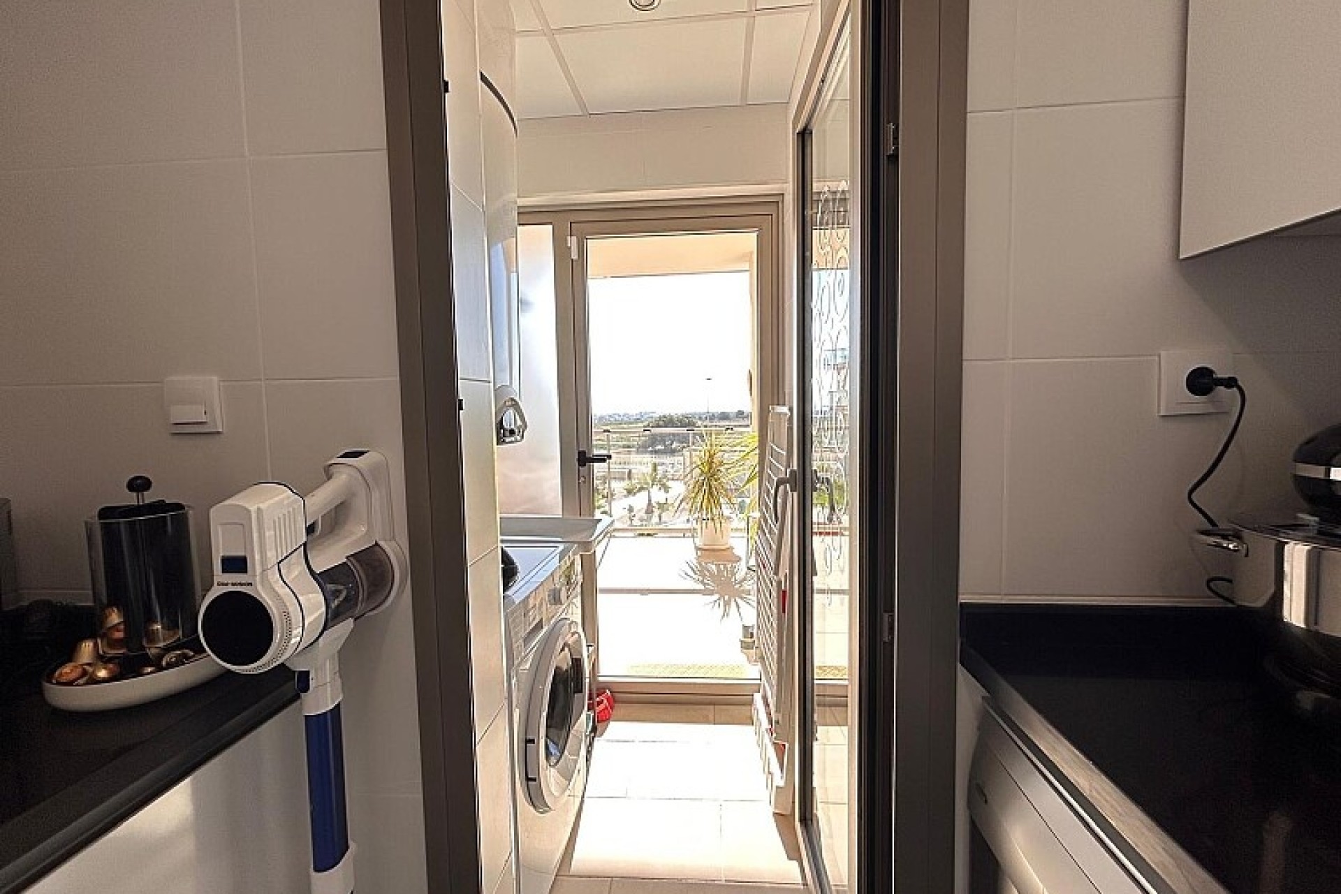 Resale - Apartment - Villamartin