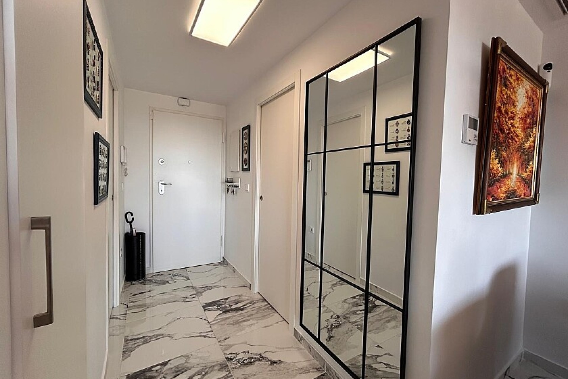 Resale - Apartment - Villamartin