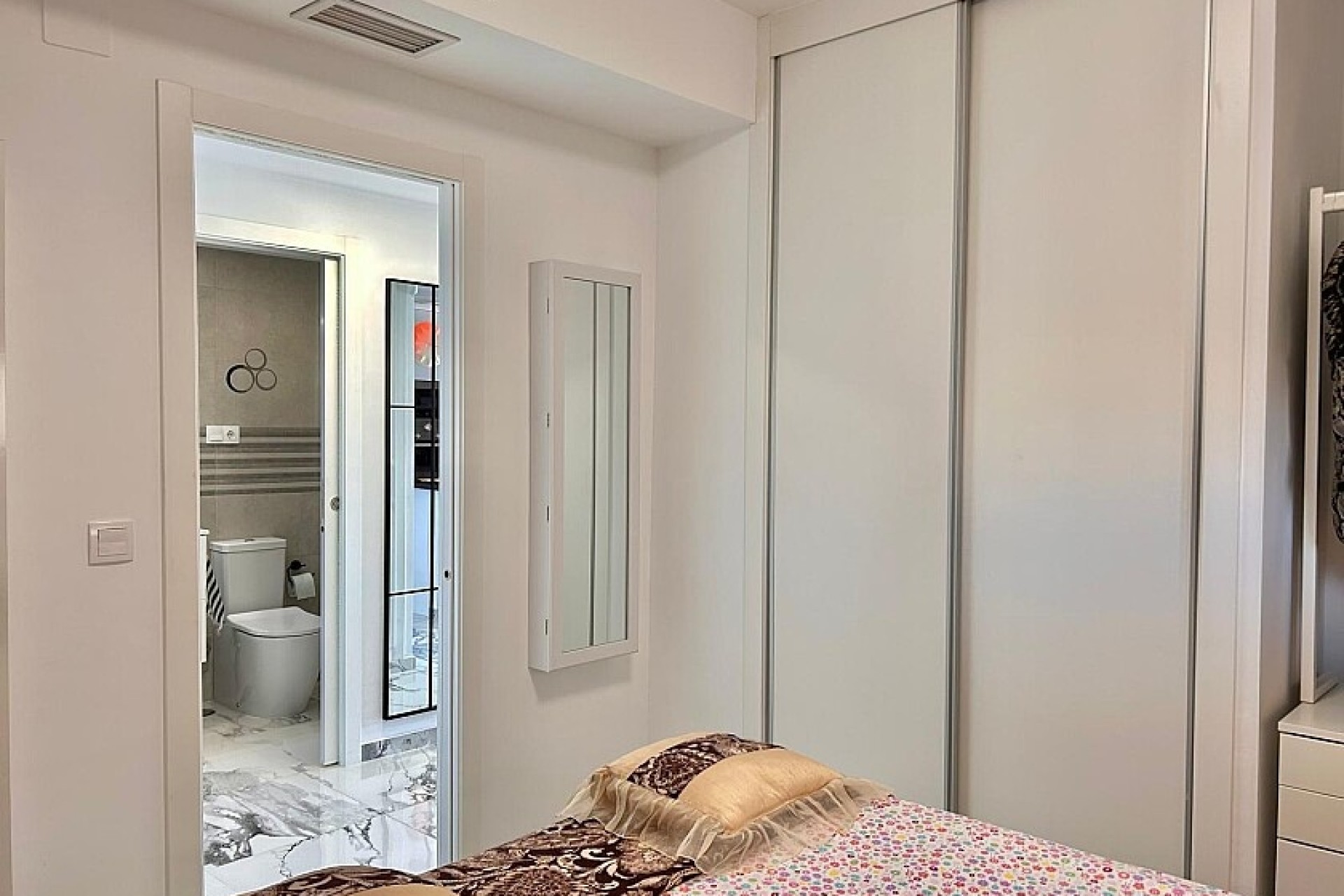 Resale - Apartment - Villamartin