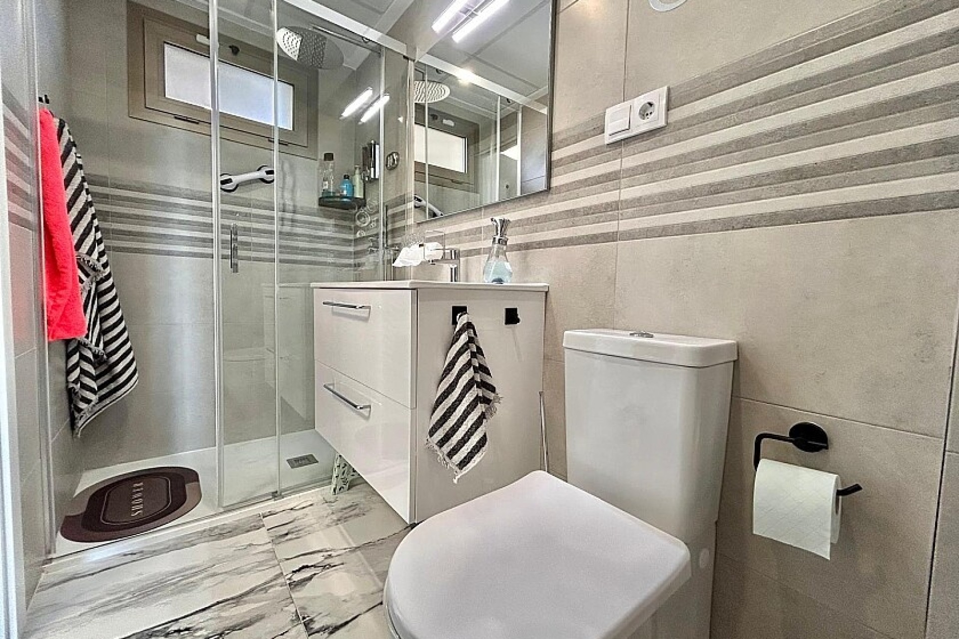 Resale - Apartment - Villamartin