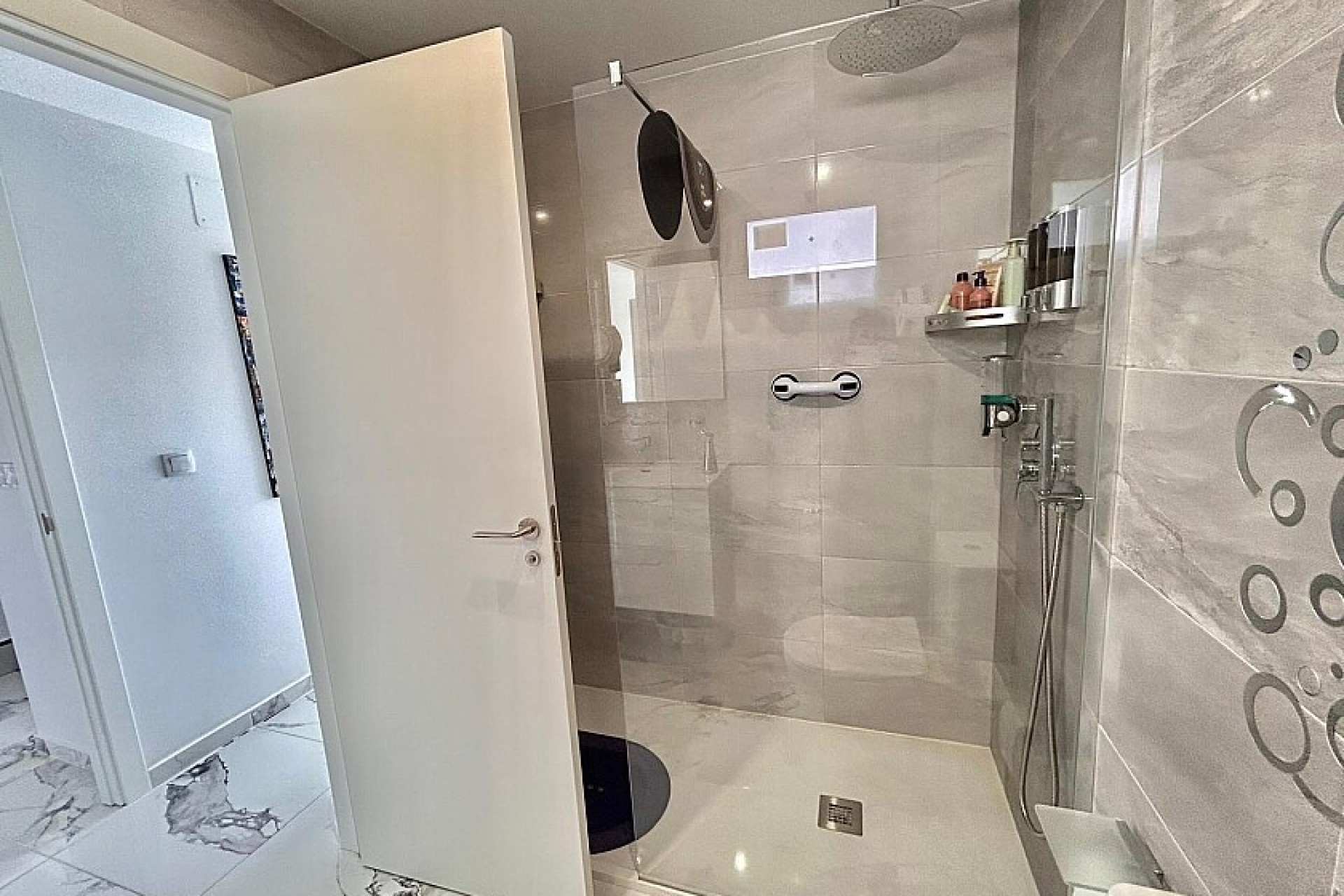 Resale - Apartment - Villamartin