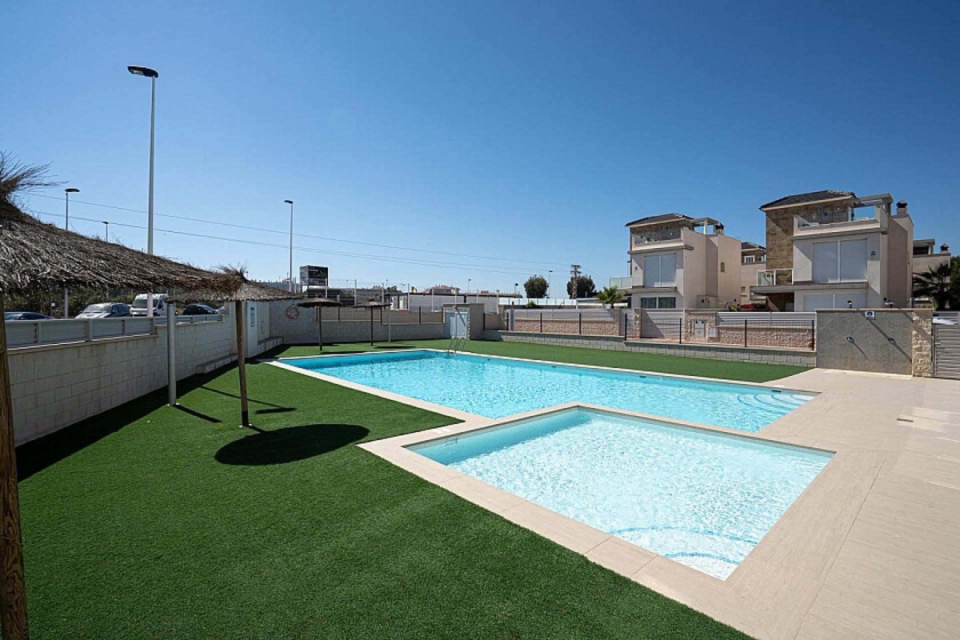 Resale - Bungalow - Torrevieja - Carrefour area
