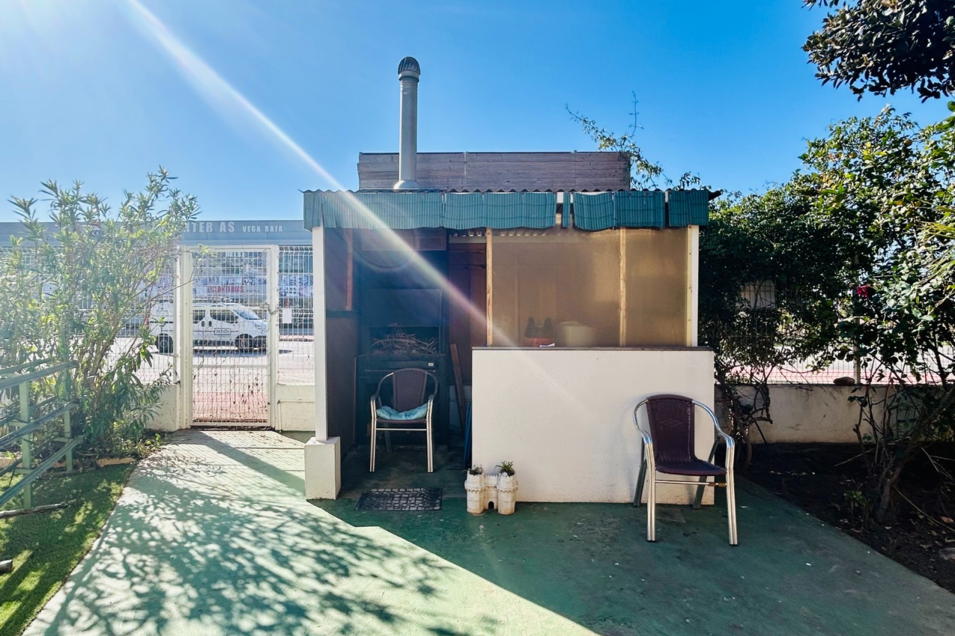 Resale - Commercial - Daya Nueva - Pueblo