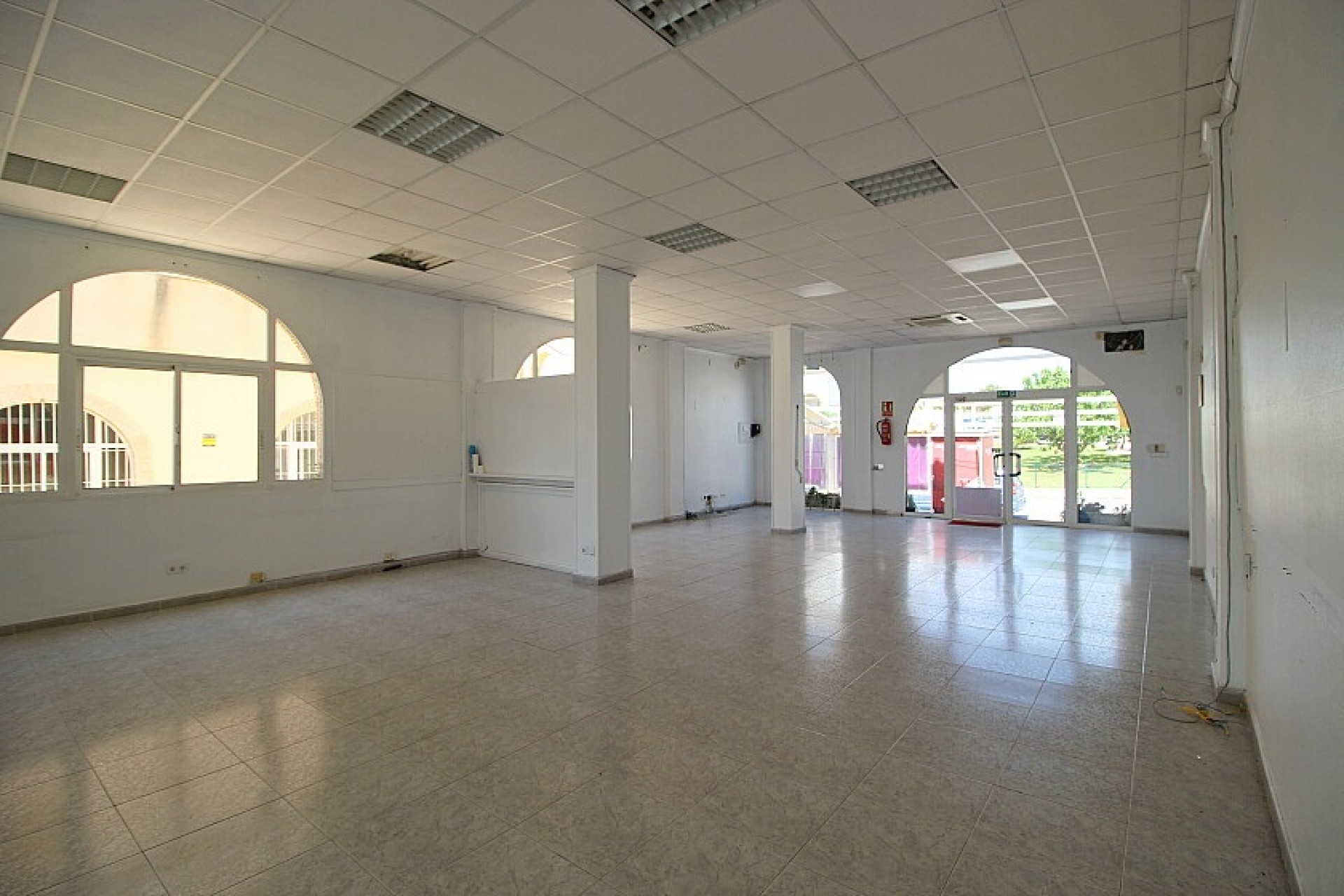 Resale - Commercial - Orihuela Costa - La Zenia
