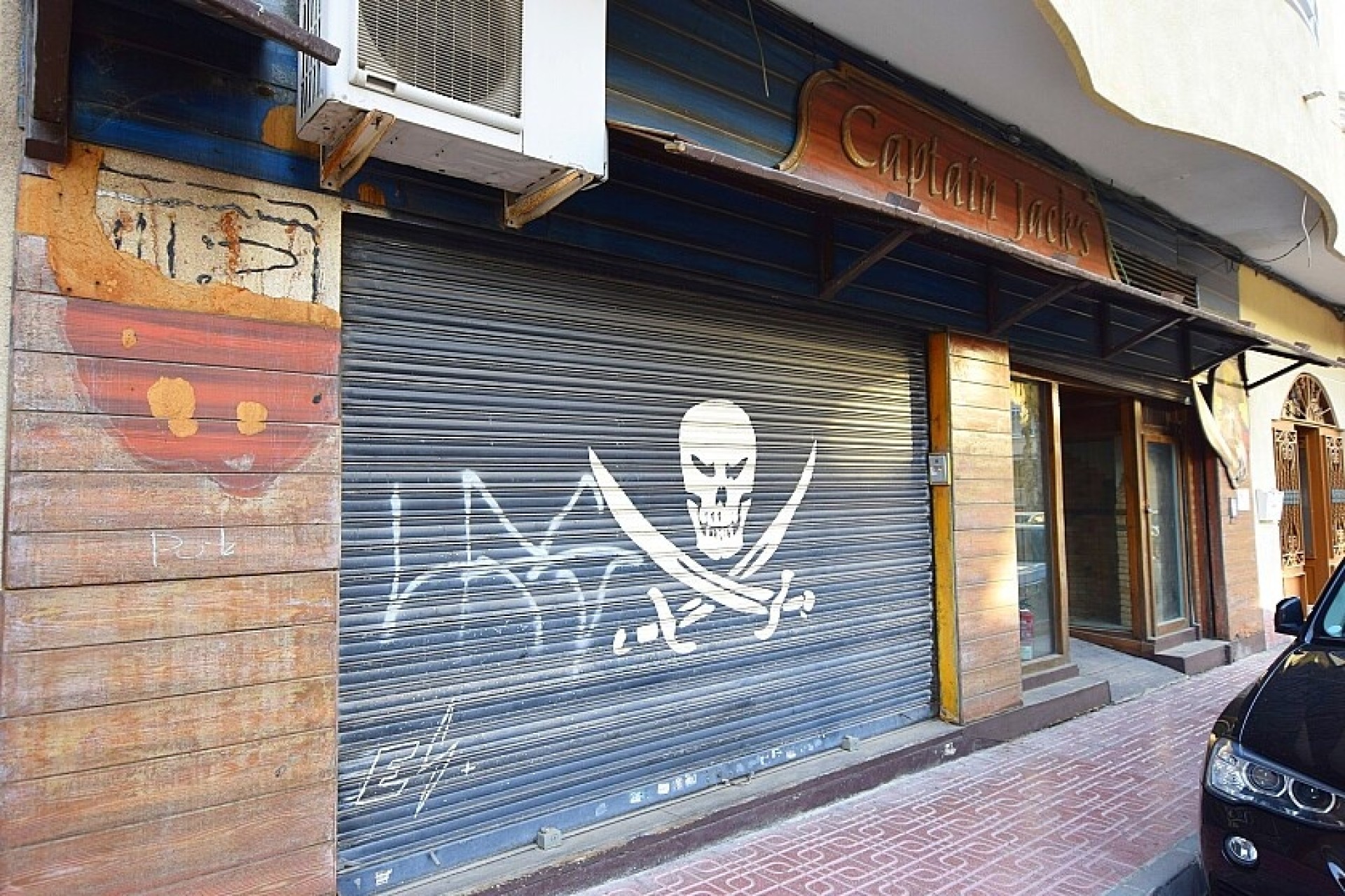 Resale - Commercial - Torrevieja - Playa de los Locos