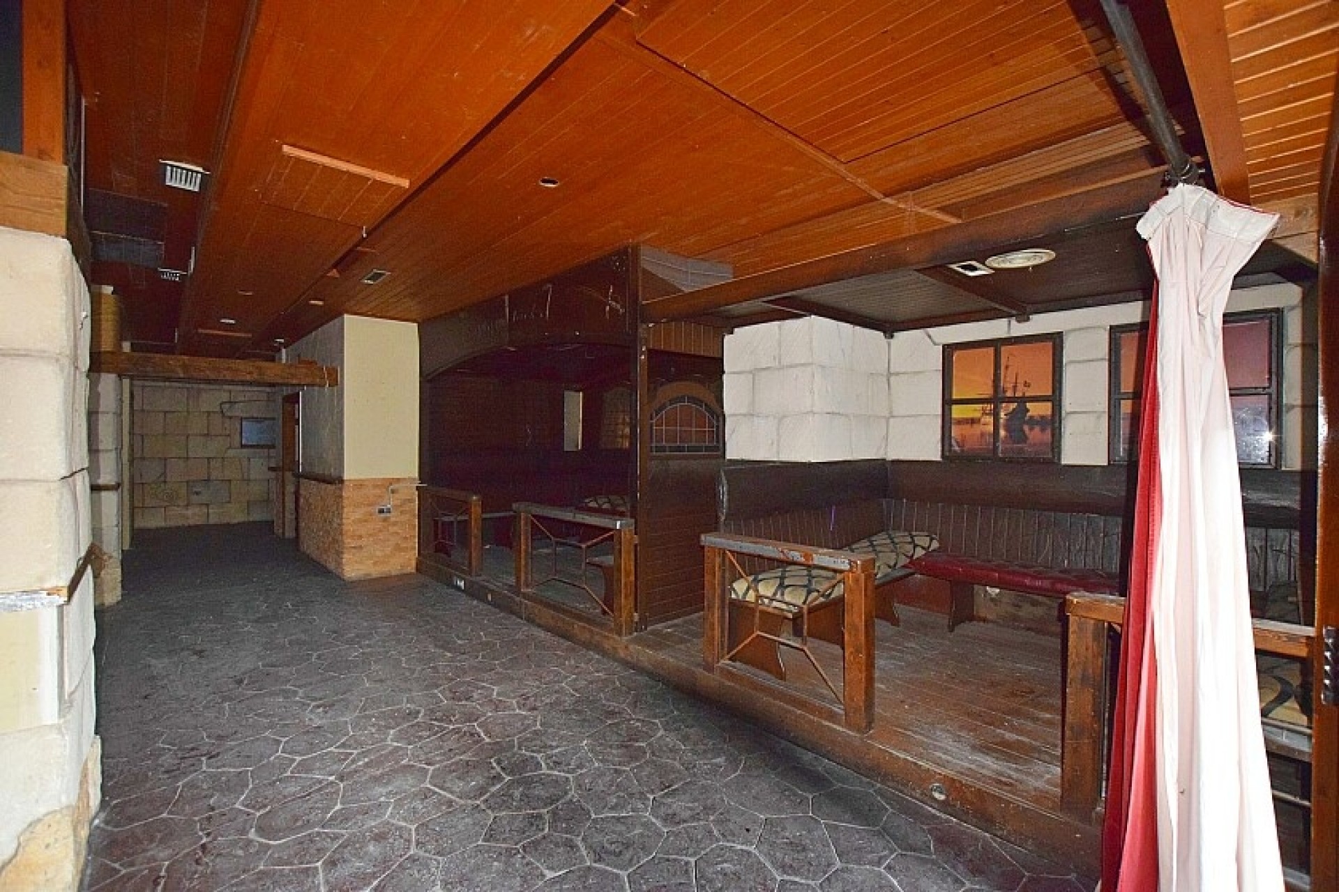 Resale - Commercial - Torrevieja - Playa de los Locos