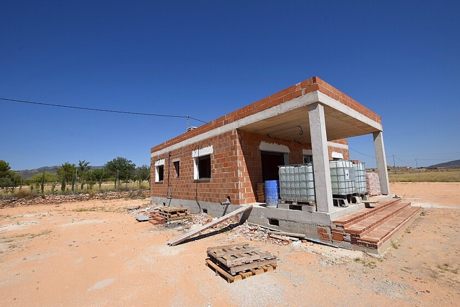 Resale - Country house - Pinoso