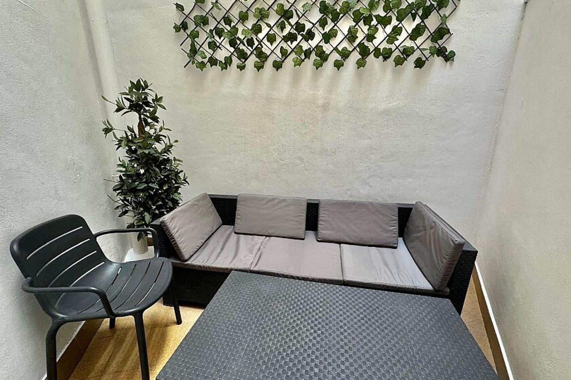 Resale - Ground floor apartment - Torrevieja - Playa de los Locos