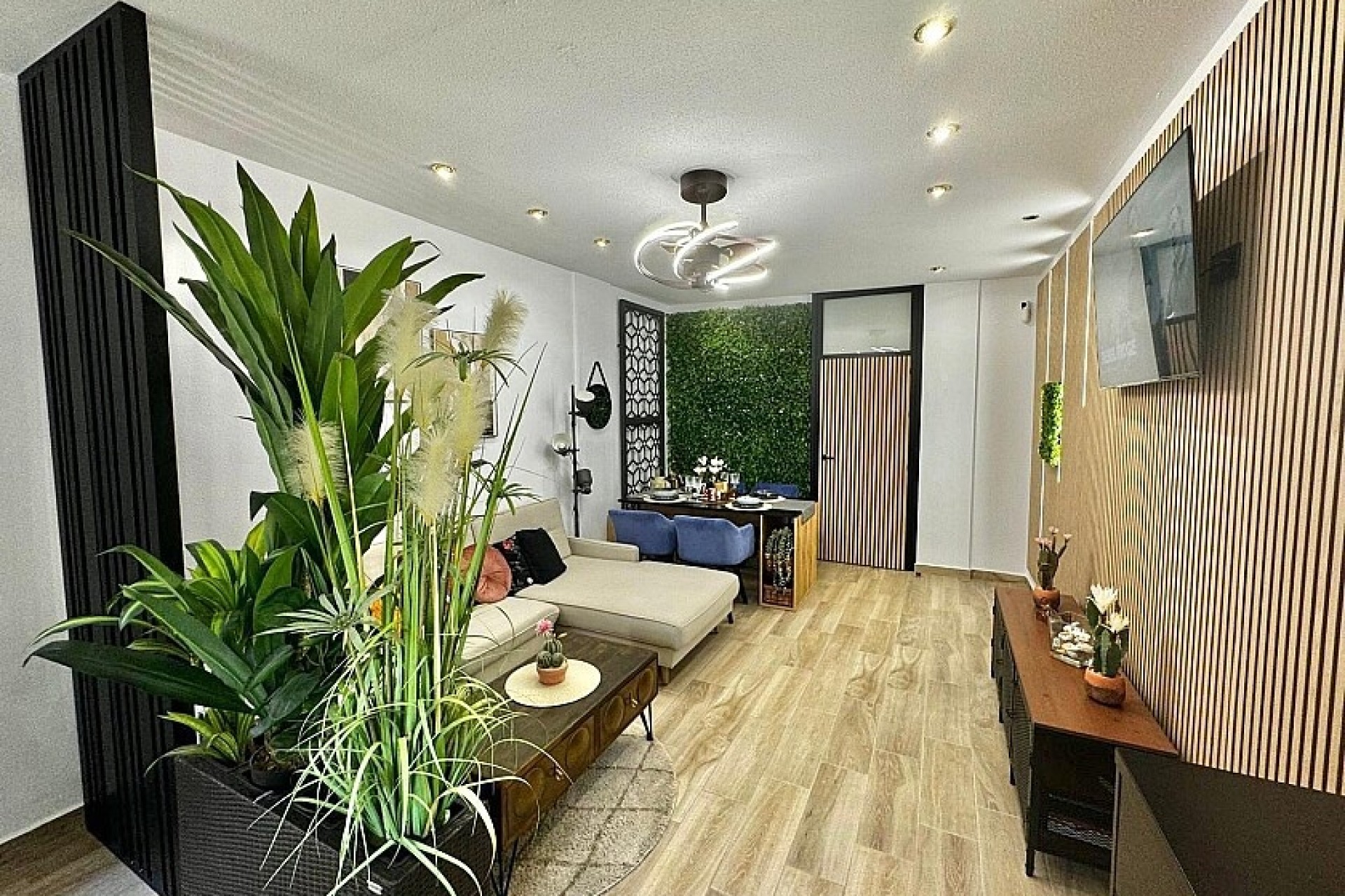 Resale - Ground floor apartment - Torrevieja - Playa de los Locos