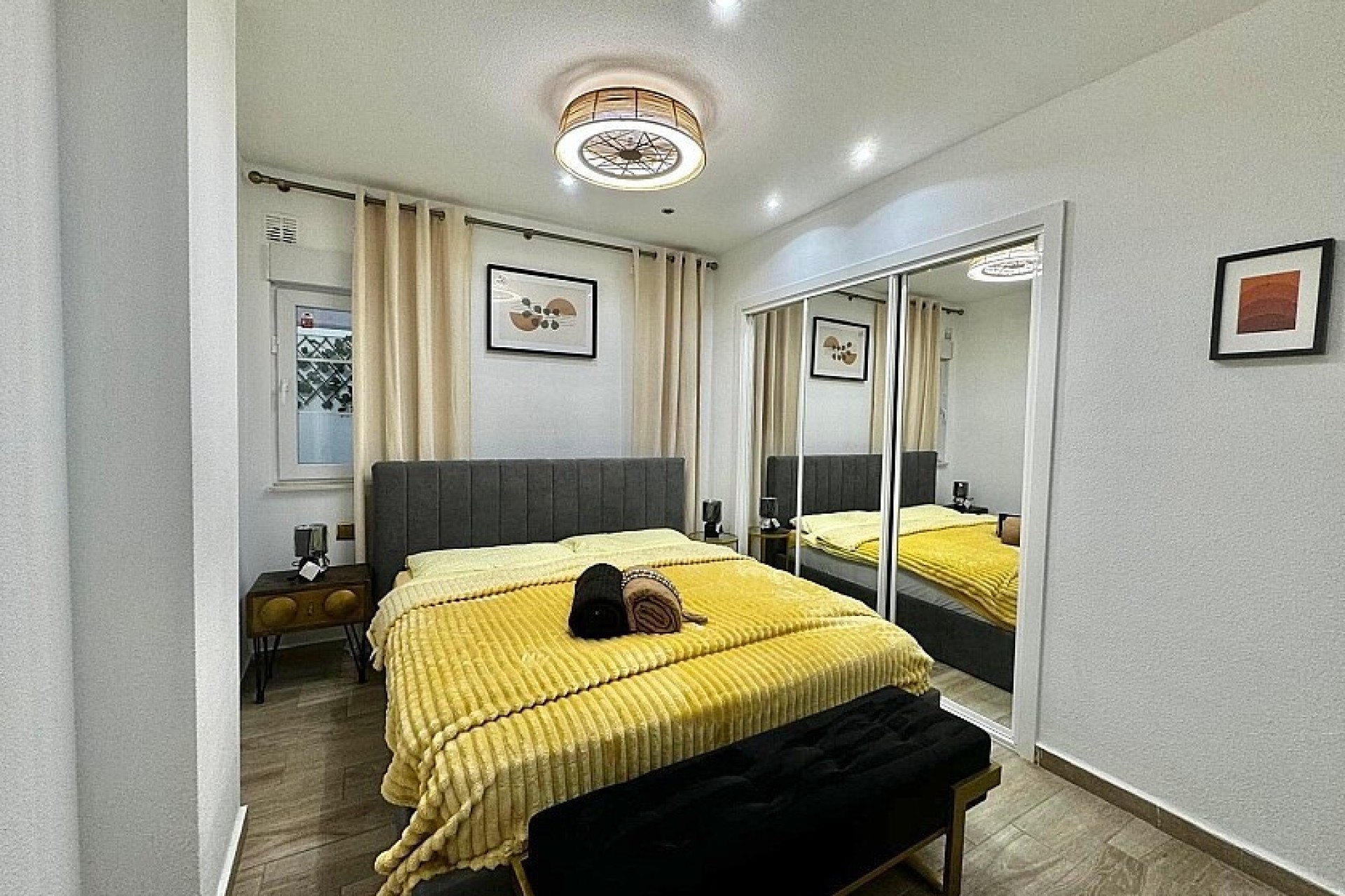 Resale - Ground floor apartment - Torrevieja - Playa de los Locos