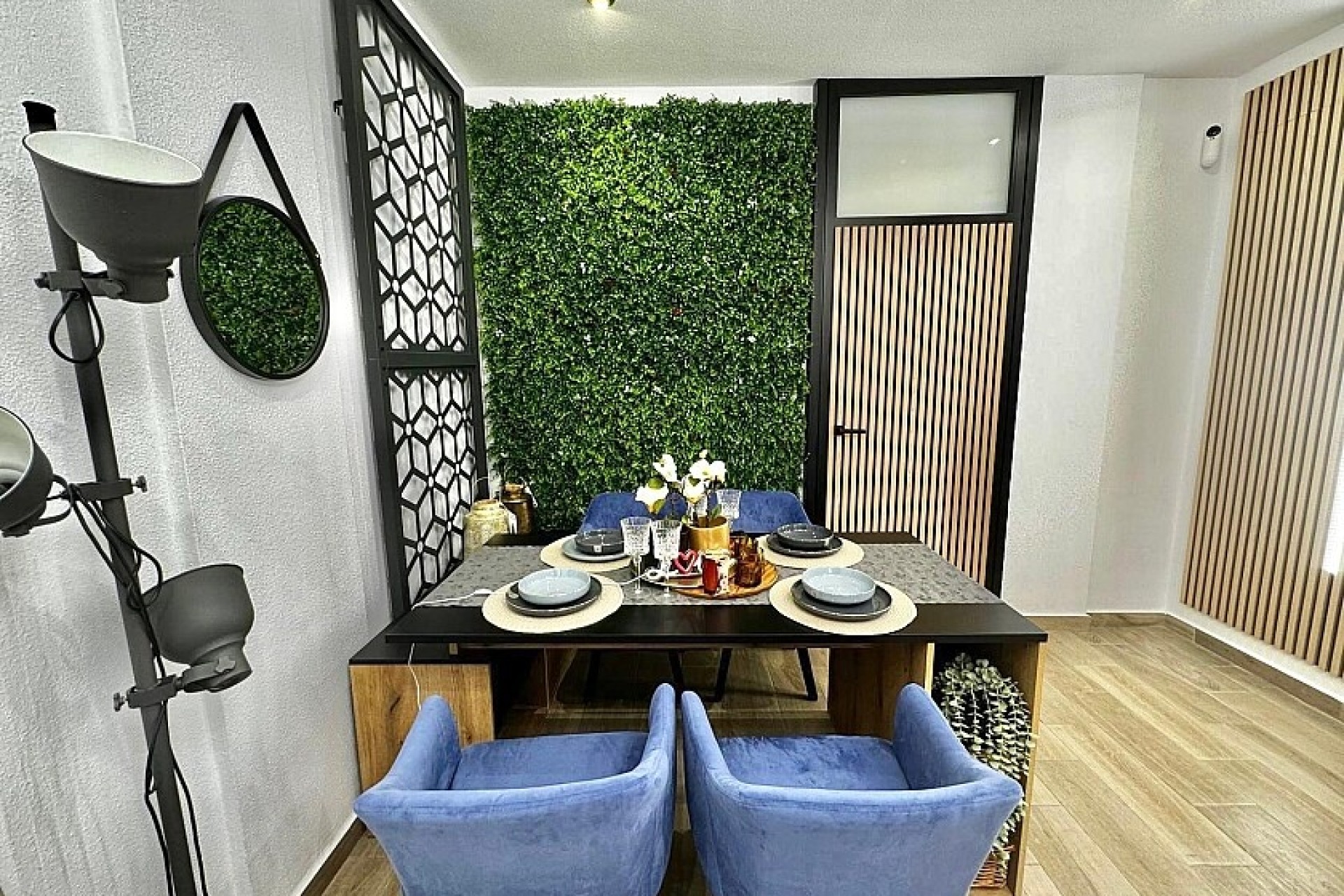 Resale - Ground floor apartment - Torrevieja - Playa de los Locos