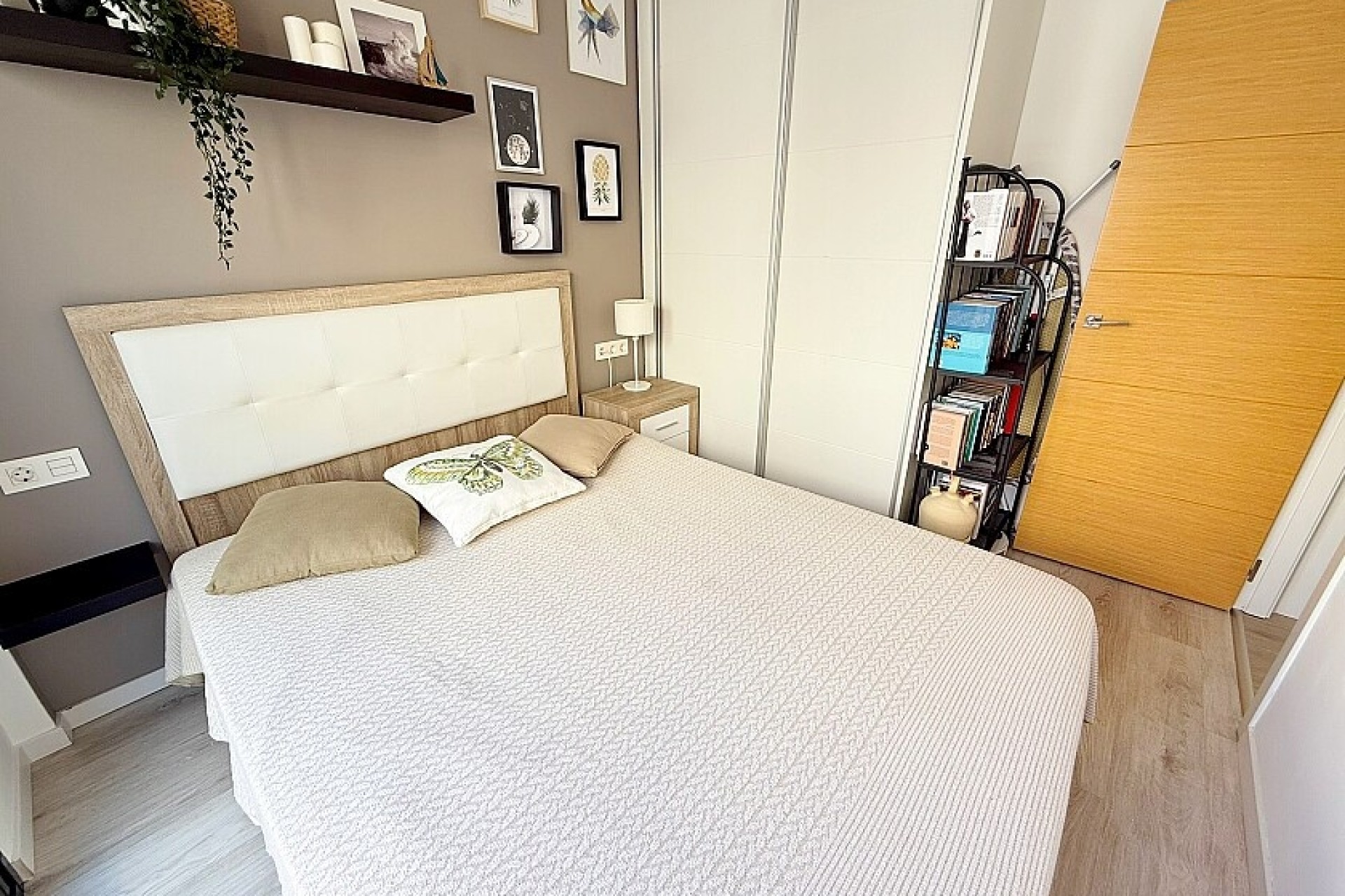 Resale - Luxury villa - Orihuela Costa - La Zenia