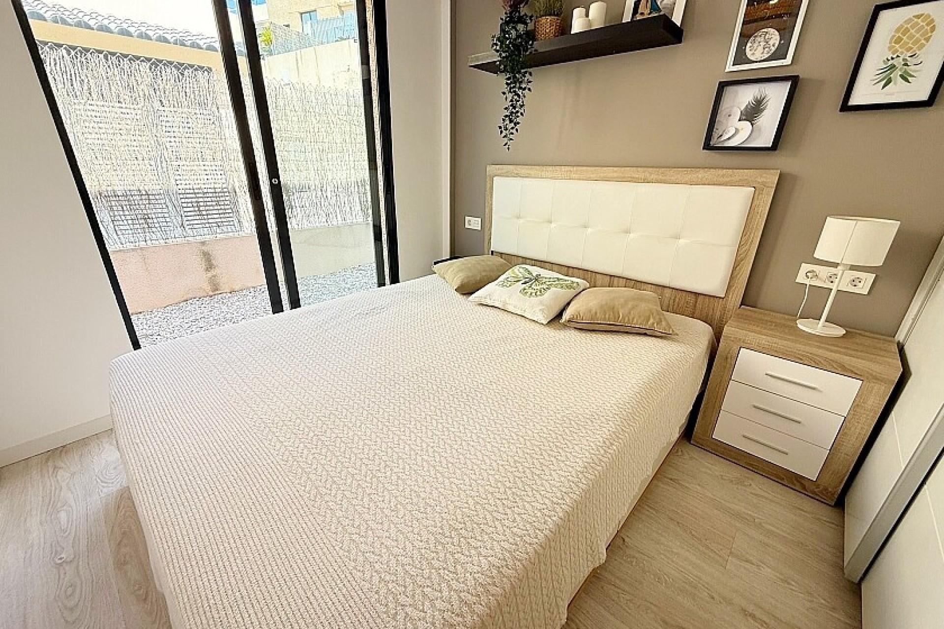 Resale - Luxury villa - Orihuela Costa - La Zenia
