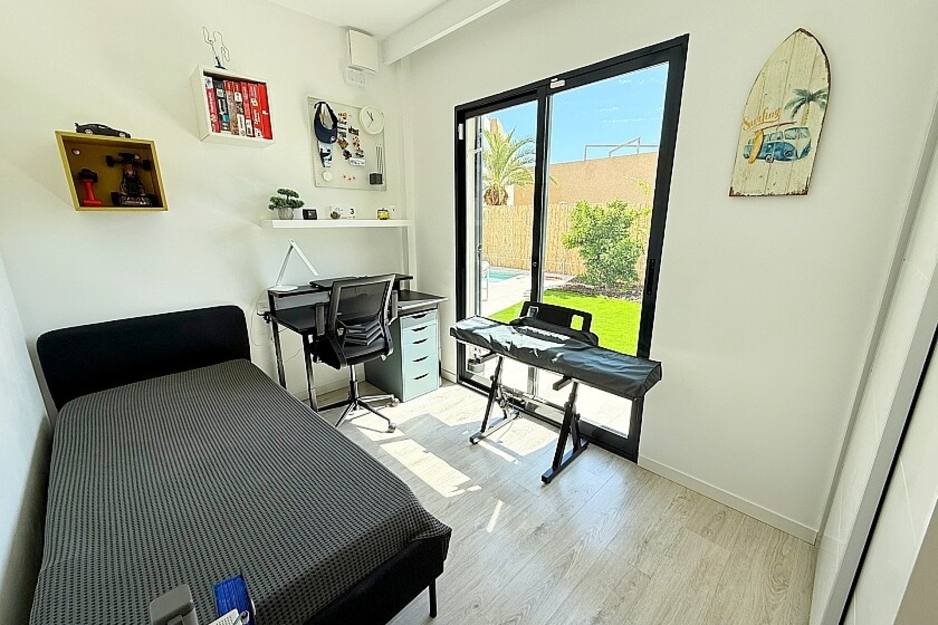 Resale - Luxury villa - Orihuela Costa - La Zenia