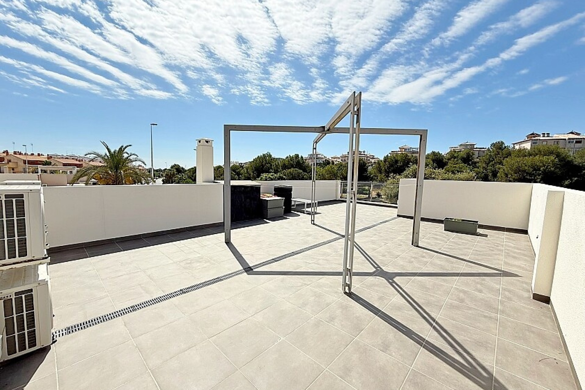 Resale - Luxury villa - Orihuela Costa - La Zenia