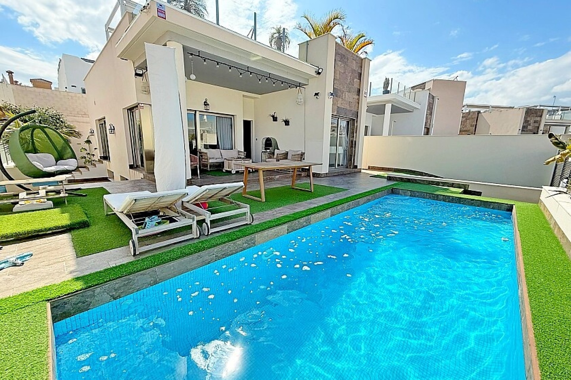 Resale - Luxury villa - Orihuela Costa - Villamartín