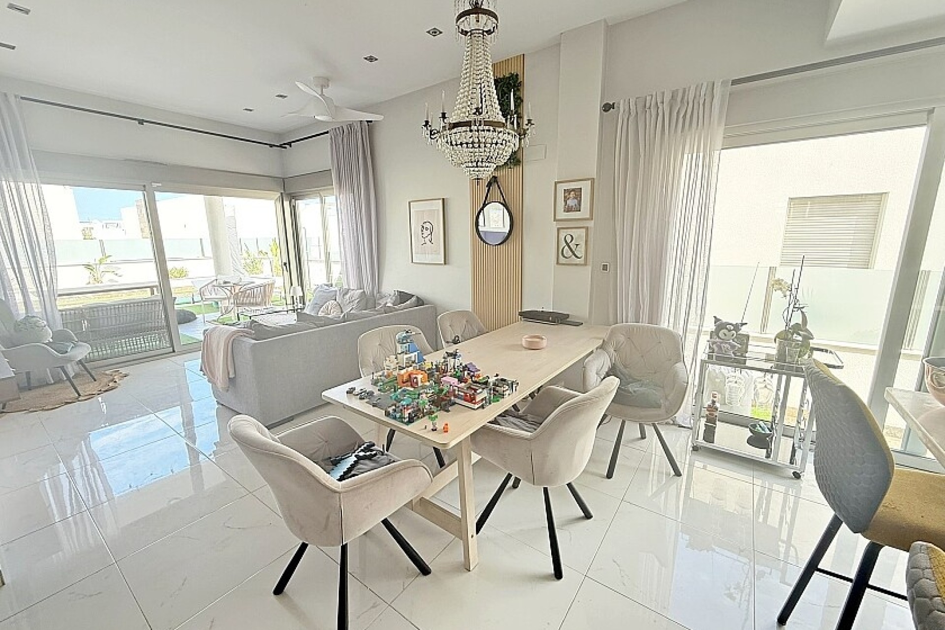 Resale - Luxury villa - Orihuela Costa - Villamartín