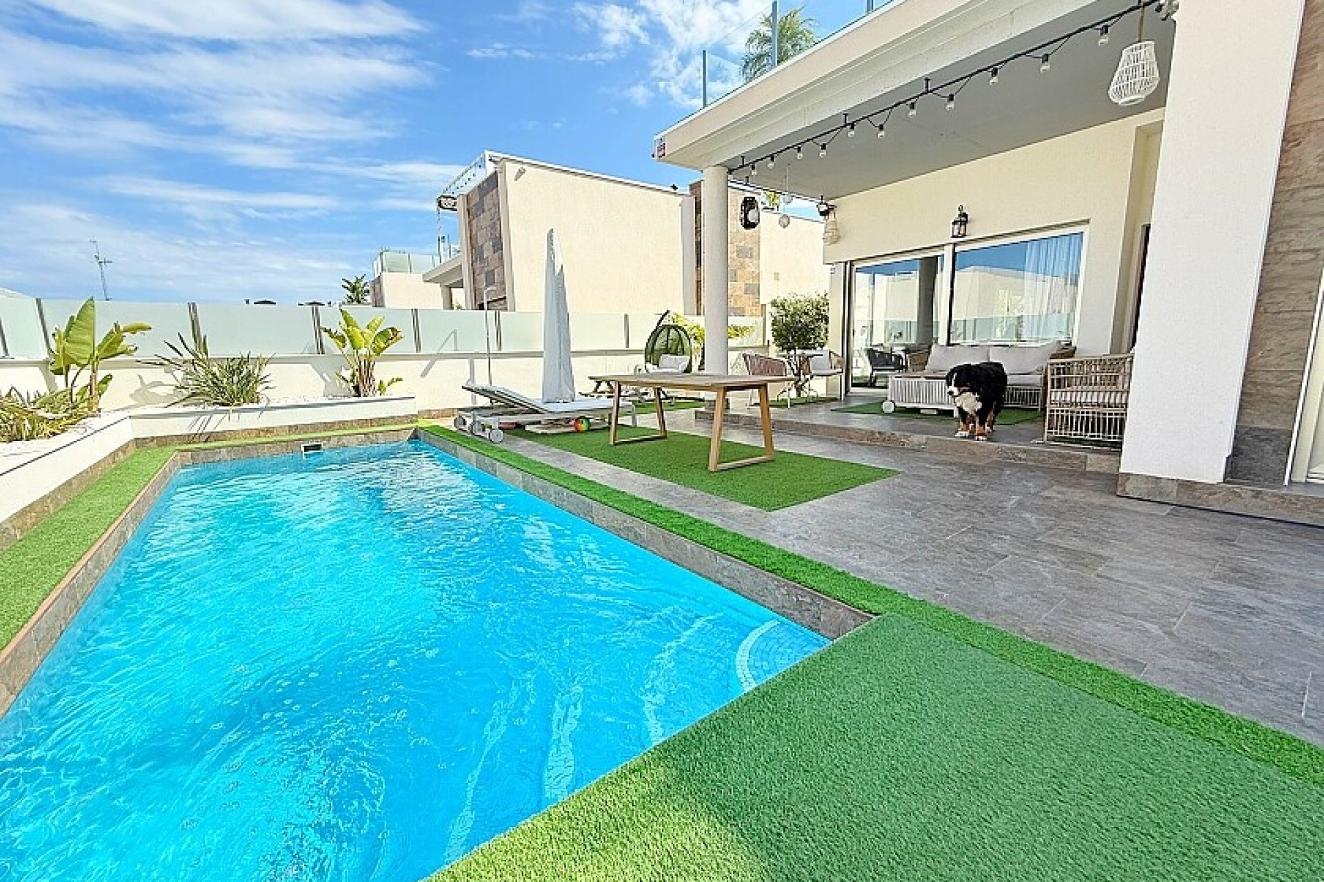 Resale - Luxury villa - Orihuela Costa - Villamartín