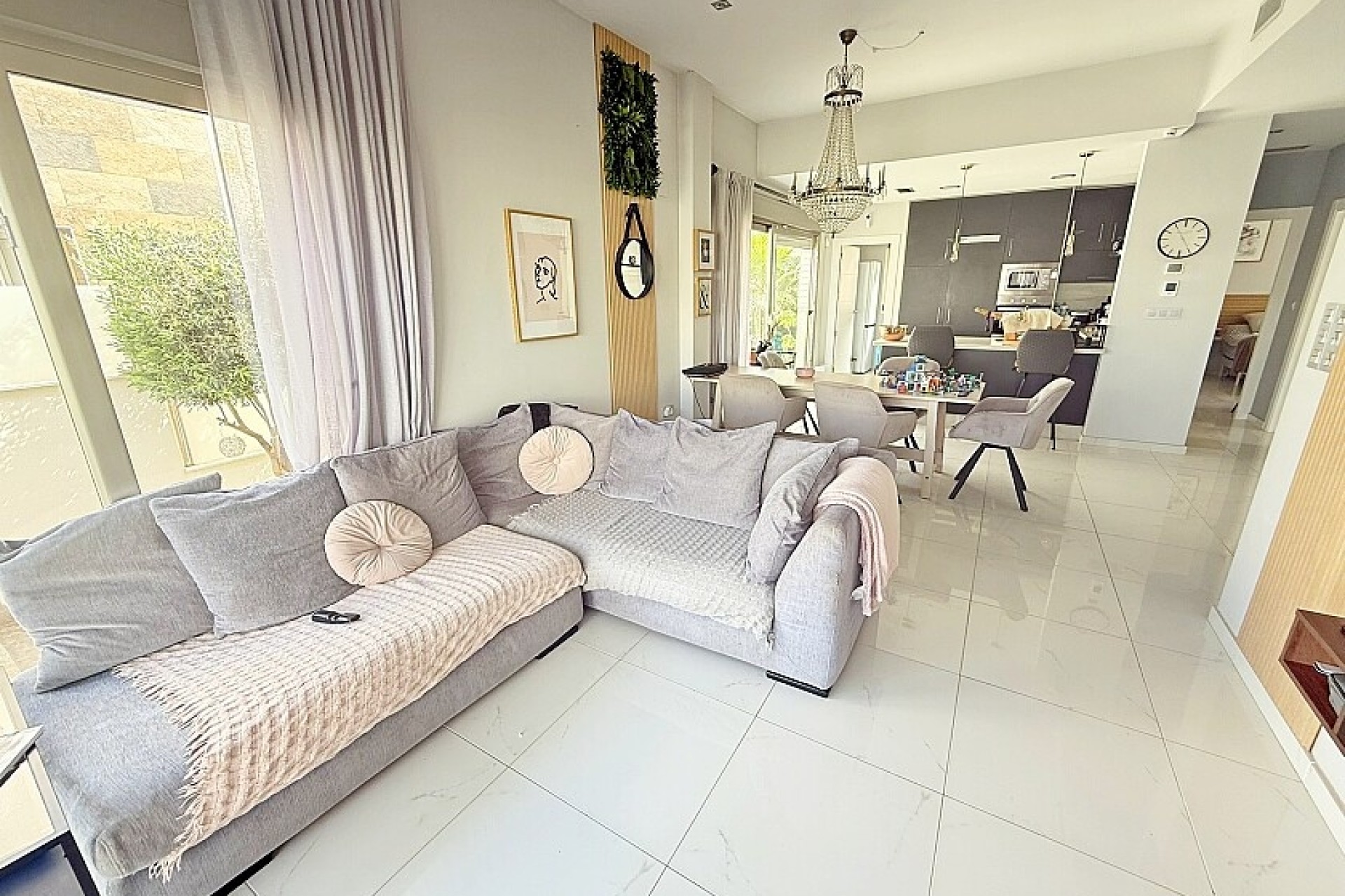 Resale - Luxury villa - Orihuela Costa - Villamartín