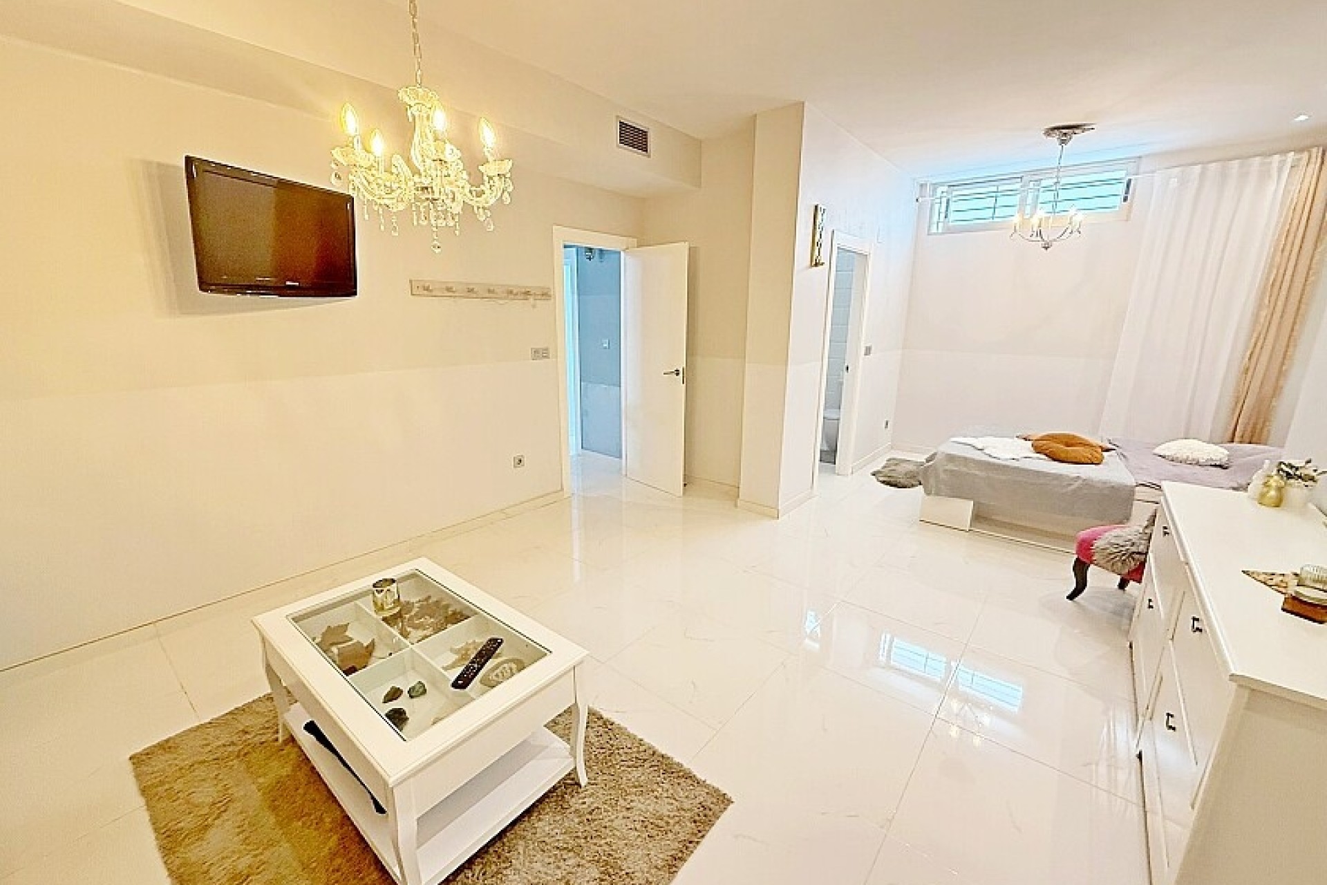 Resale - Luxury villa - Orihuela Costa - Villamartín