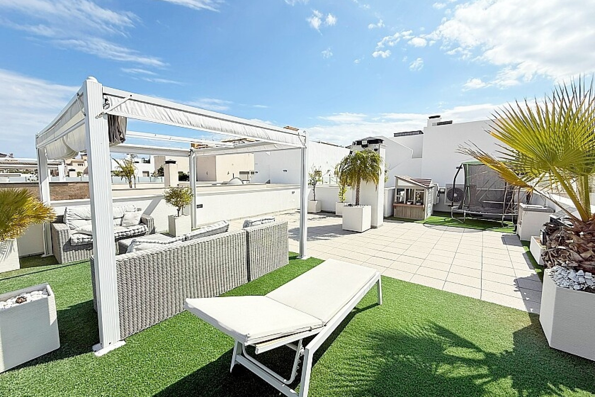 Resale - Luxury villa - Orihuela Costa - Villamartín