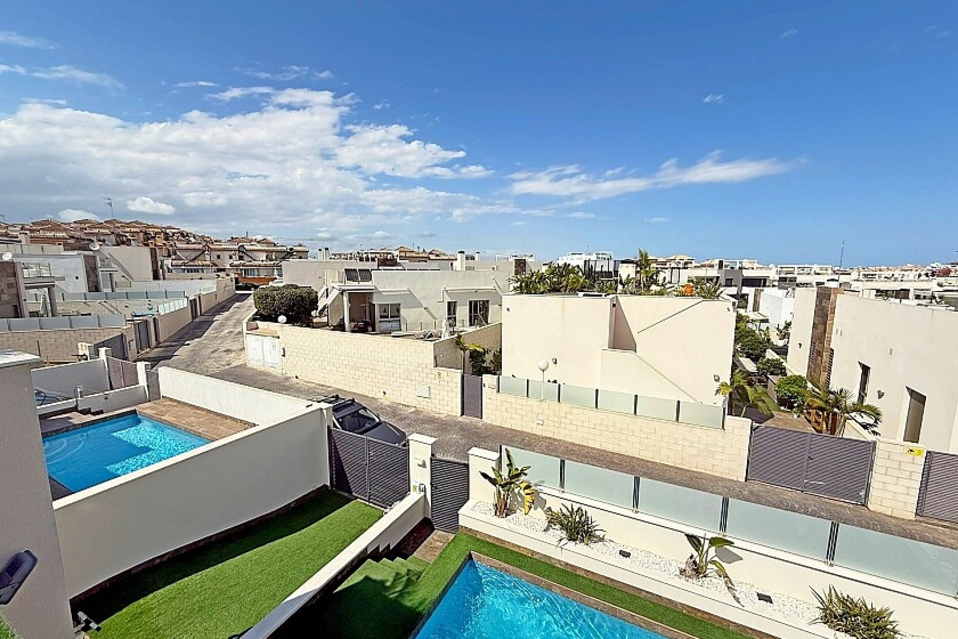 Resale - Luxury villa - Orihuela Costa - Villamartín