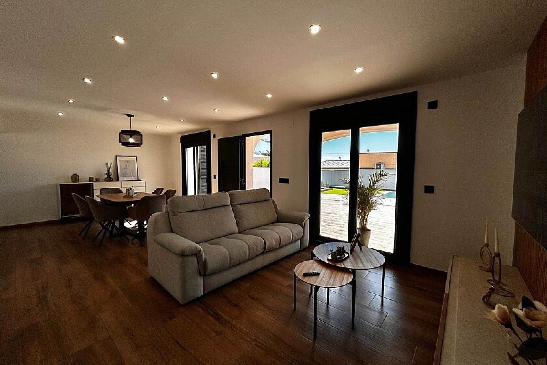 Resale - Luxury villa - Torrevieja - Los Balcones