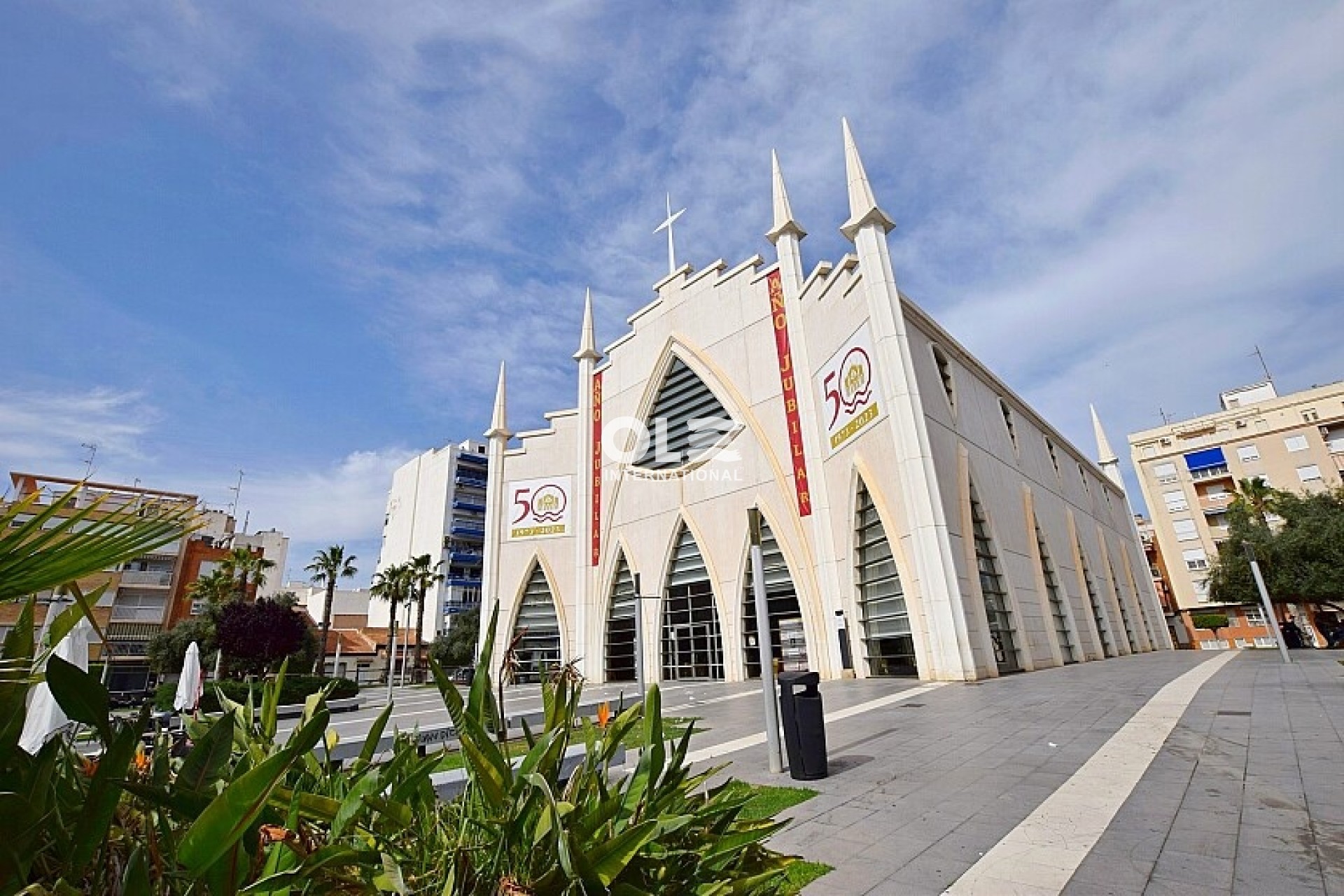 Resale - Plot / Land - Torrevieja - Paseo de Torrevieja