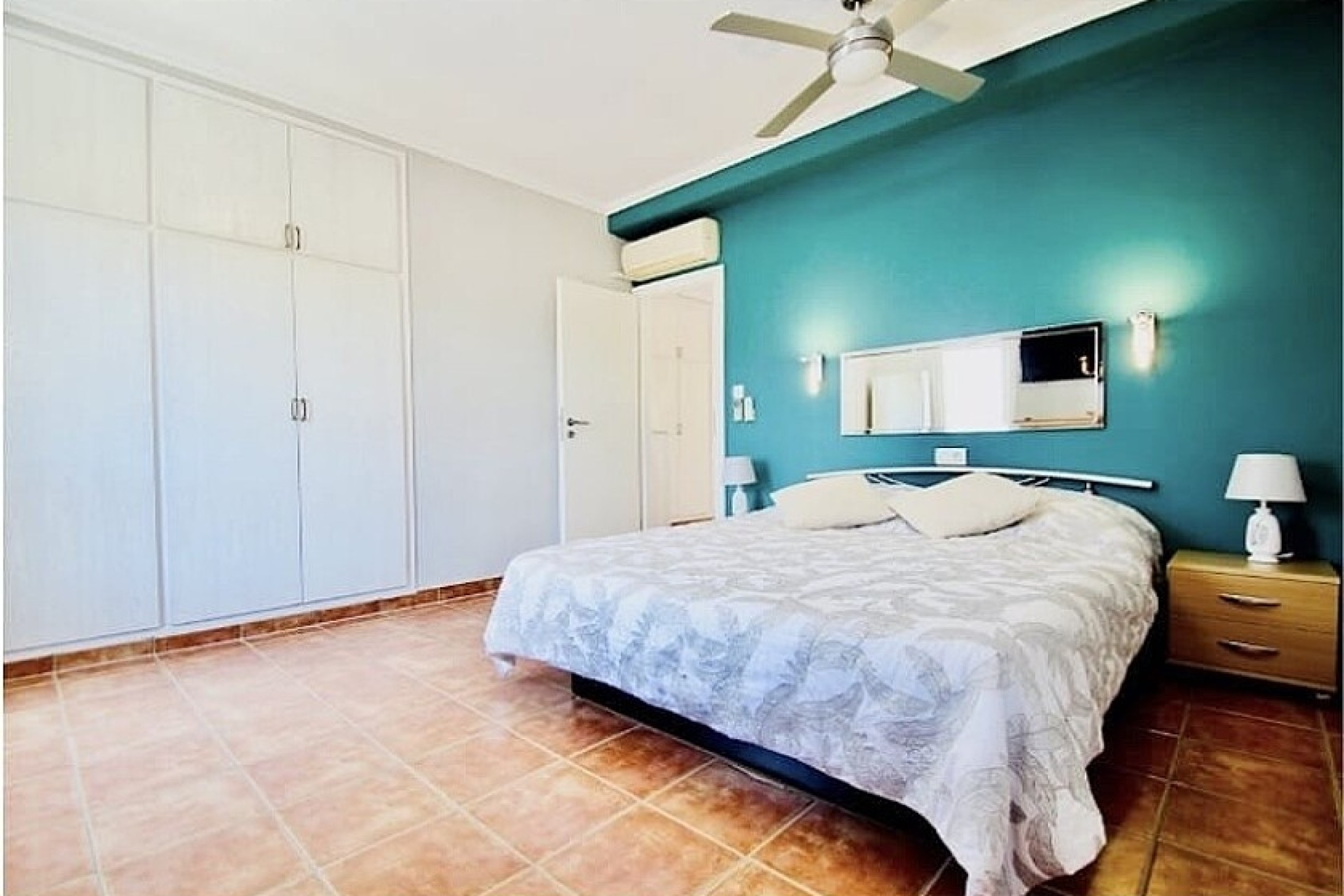 Resale - Semidetached villa - Orihuela Costa - La Zenia