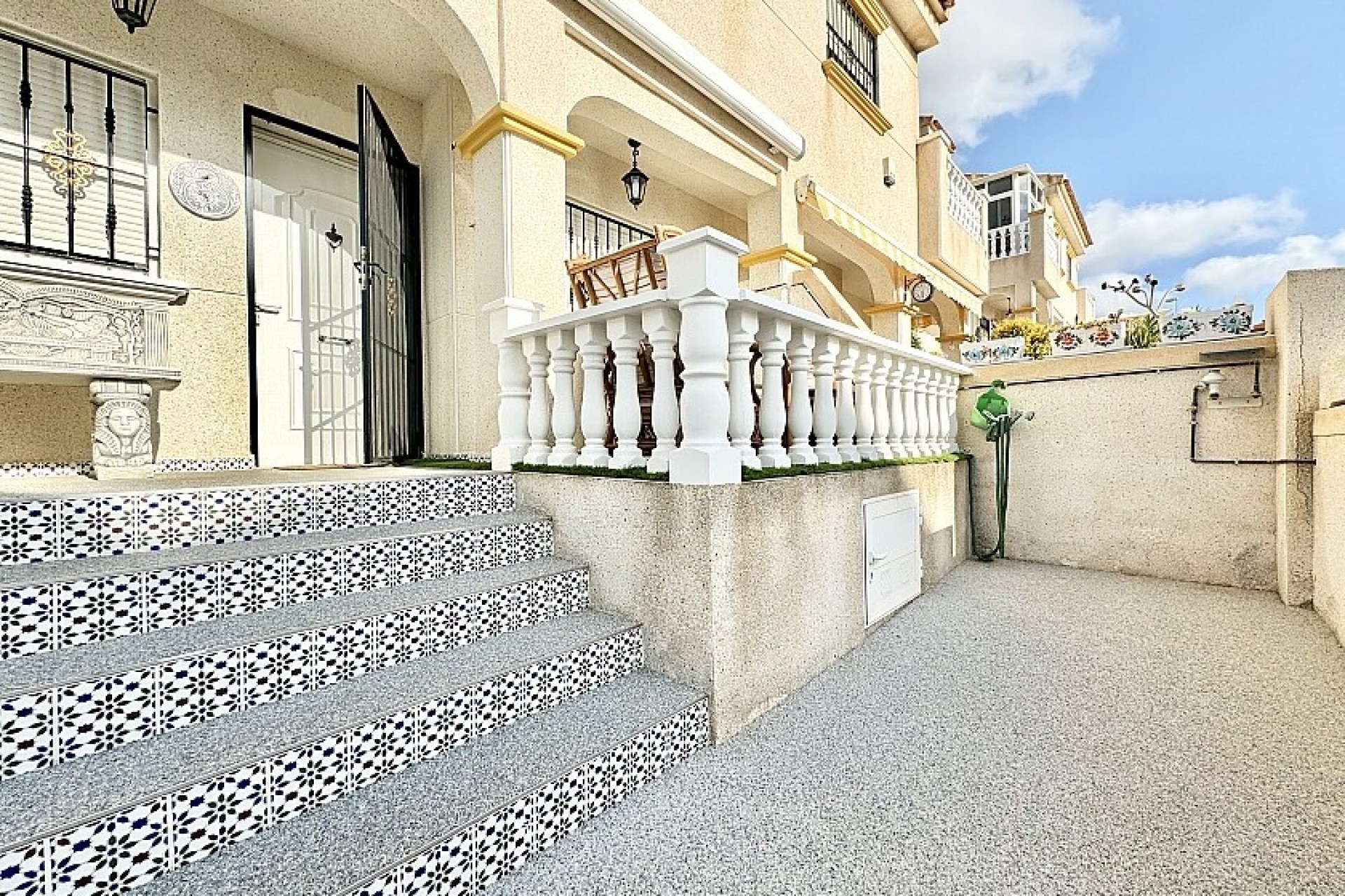 Resale - Semidetached villa - Orihuela Costa - Las Filipinas