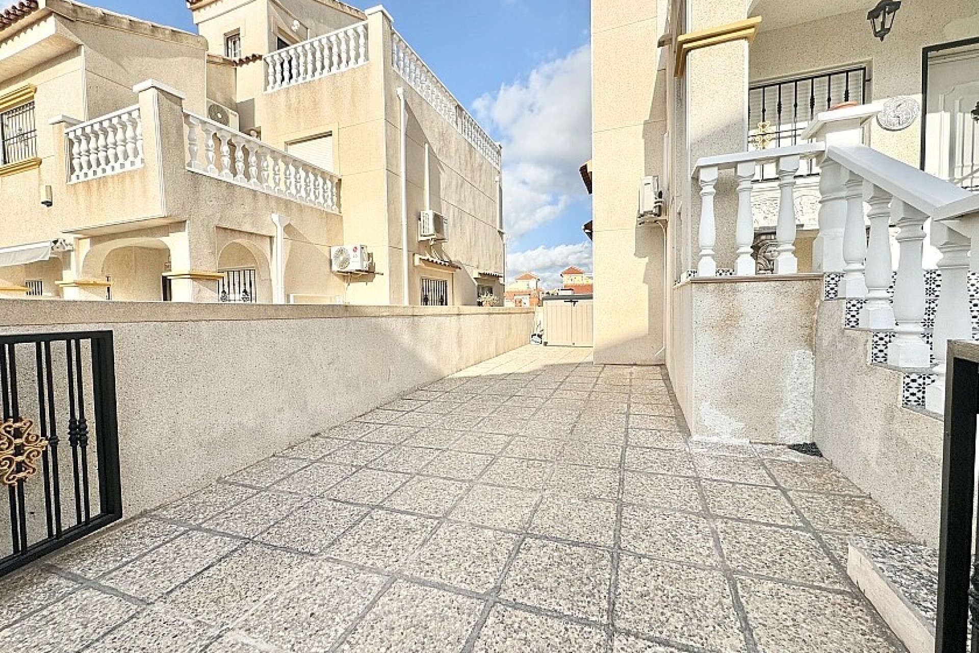 Resale - Semidetached villa - Orihuela Costa - Las Filipinas