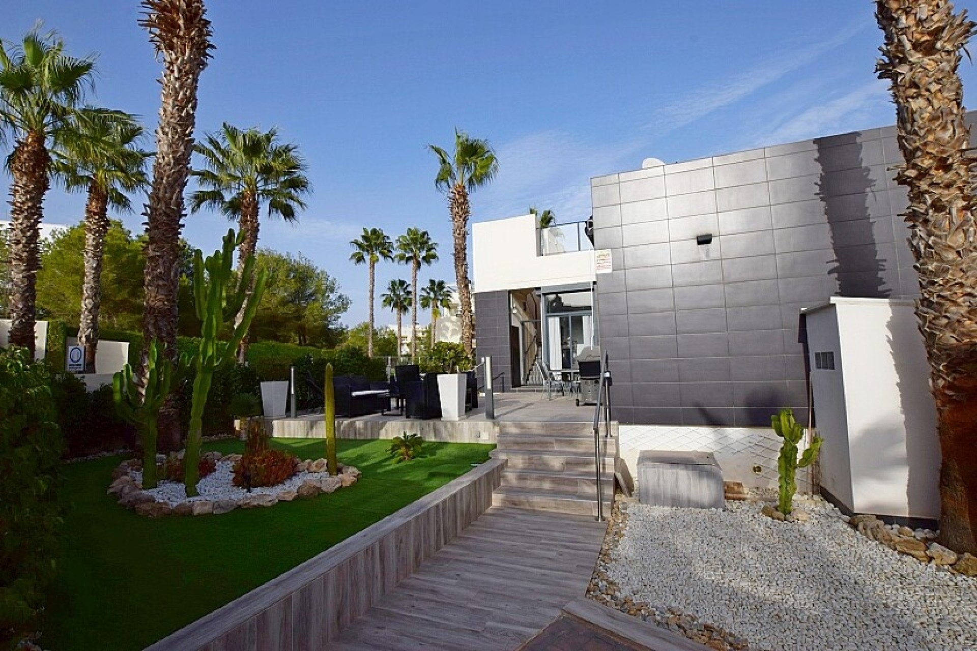 Resale - Semidetached villa - Orihuela Costa - Villamartín