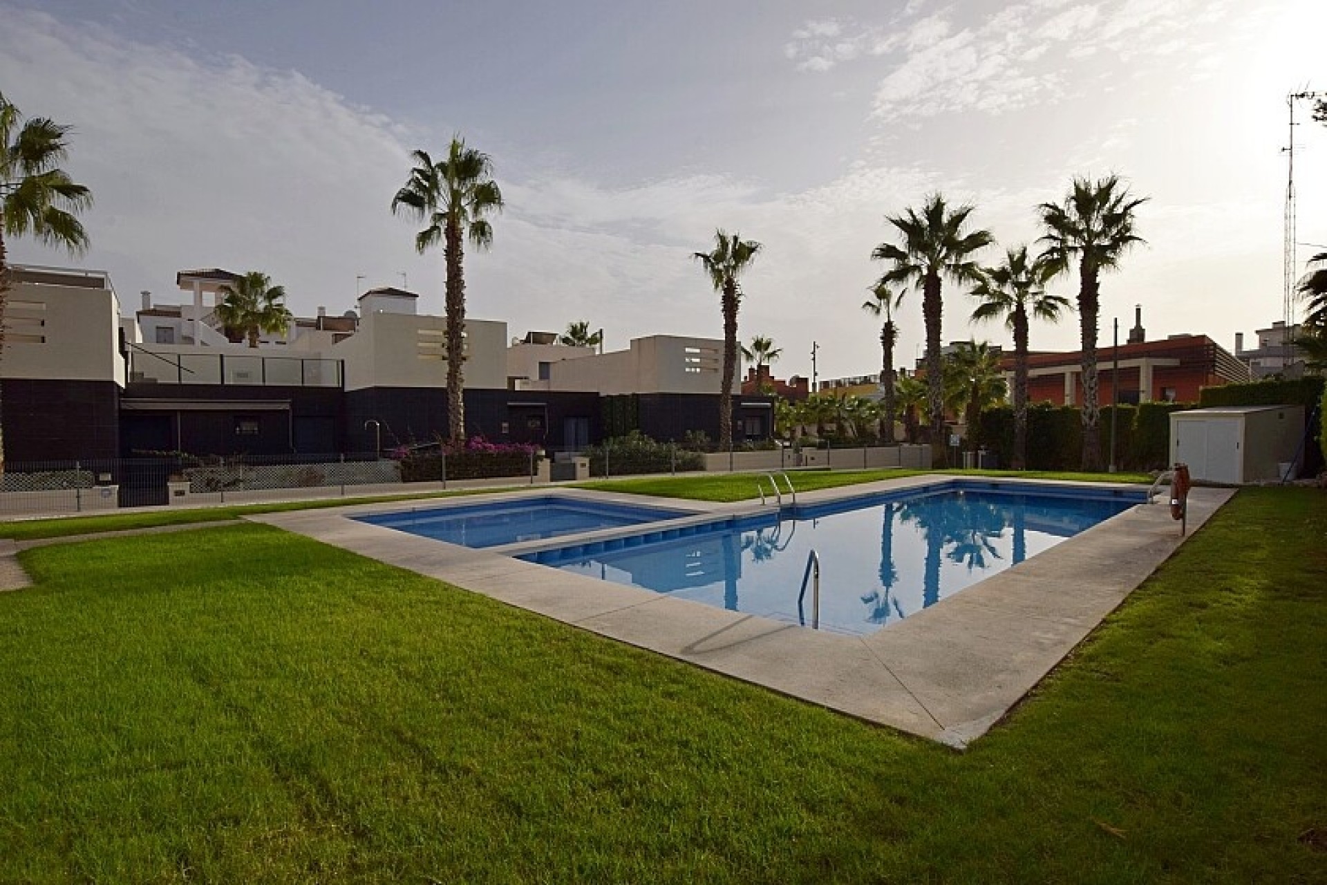 Resale - Semidetached villa - Orihuela Costa - Villamartín