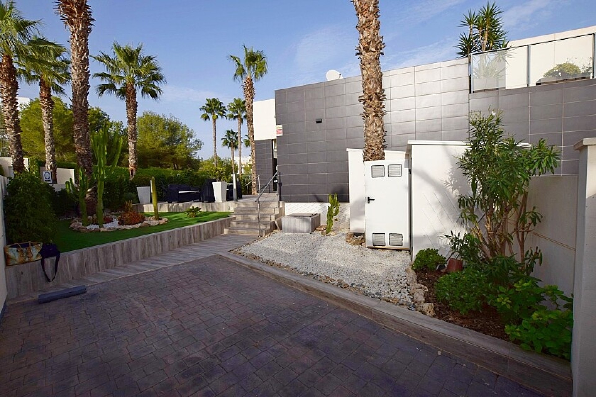 Resale - Semidetached villa - Orihuela Costa - Villamartín