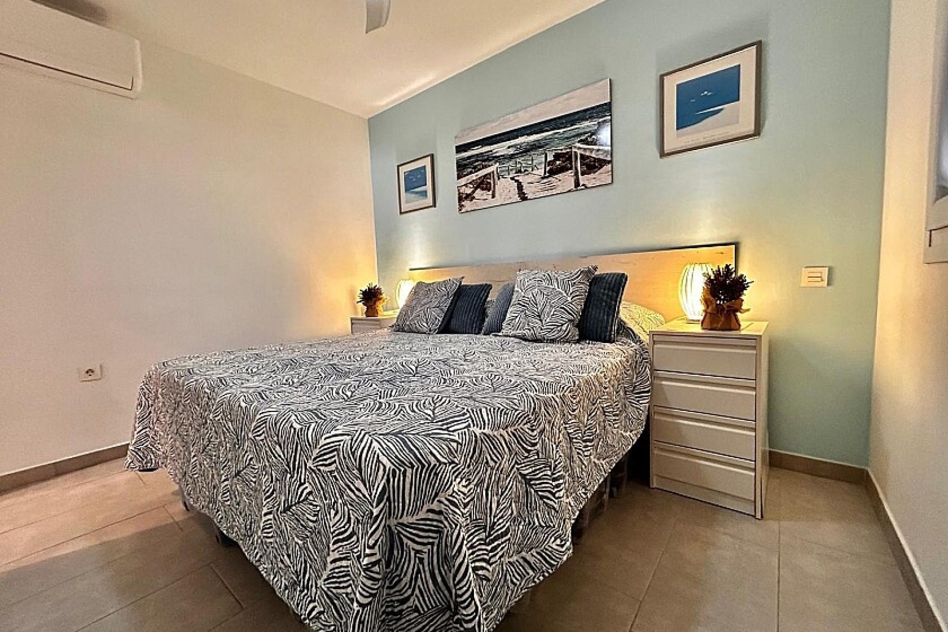 Resale - Semidetached villa - Torre de la Horadada