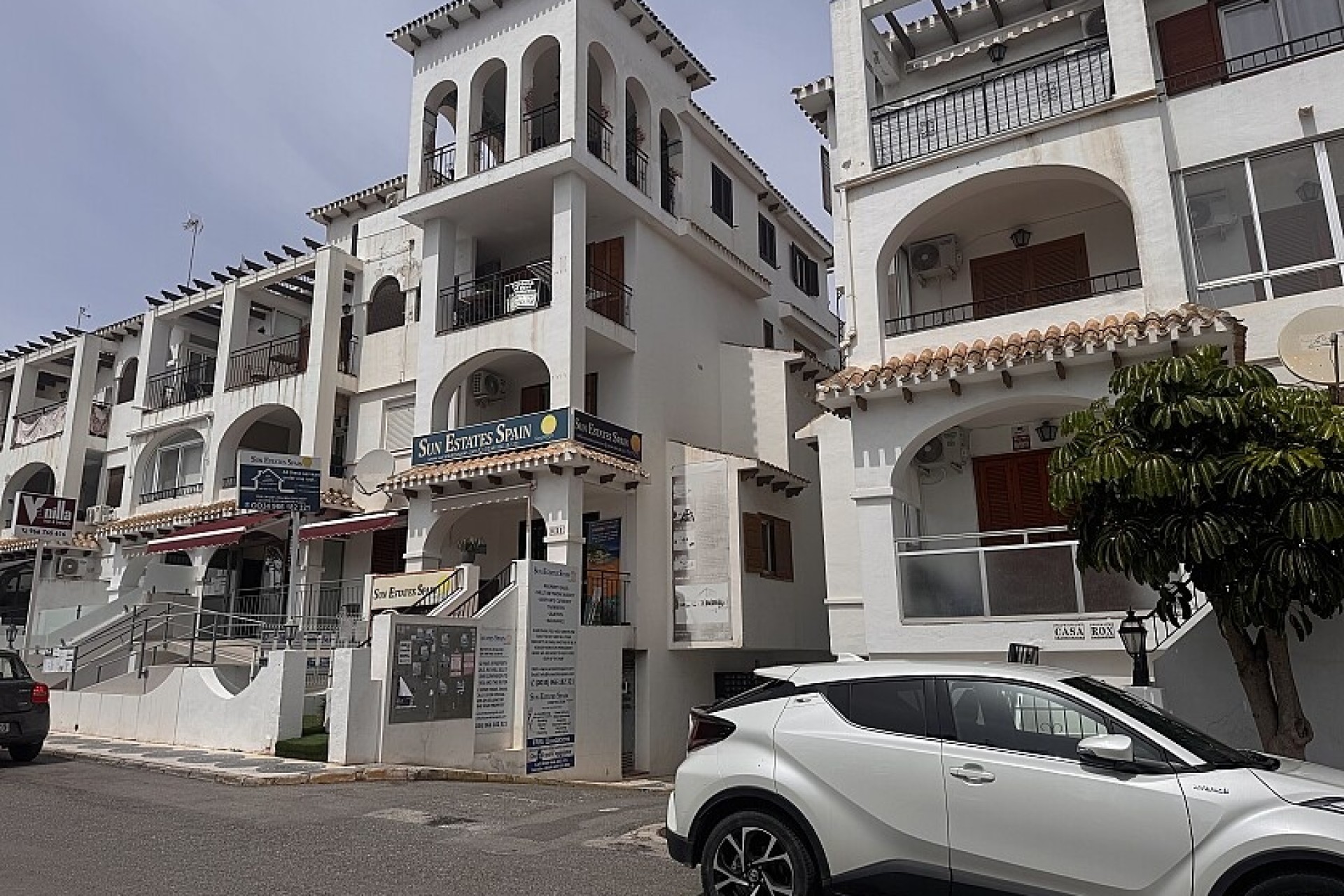 Resale - Storage room and parking - Orihuela Costa - Villamartín