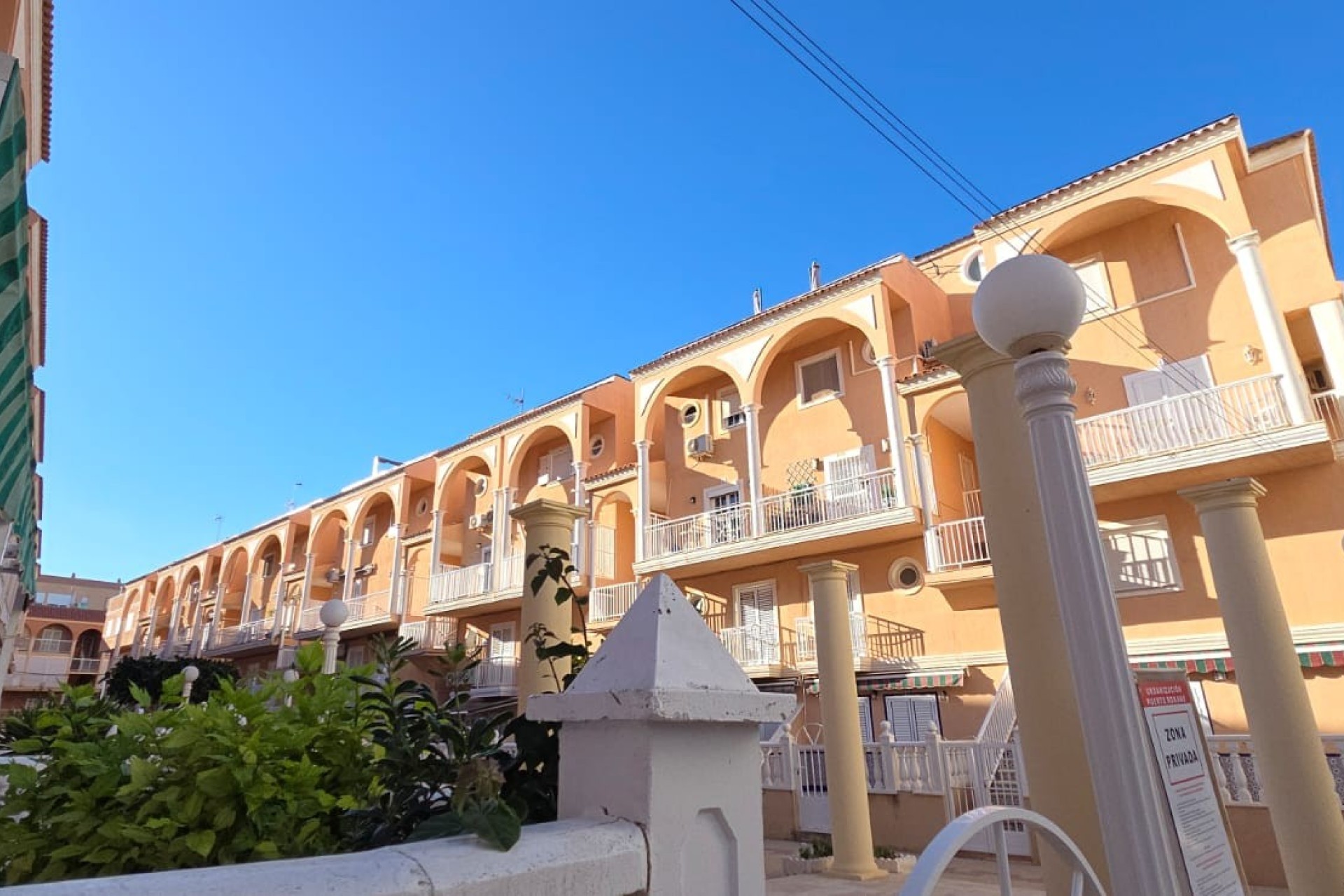 Resale - Townhouse - La Mata