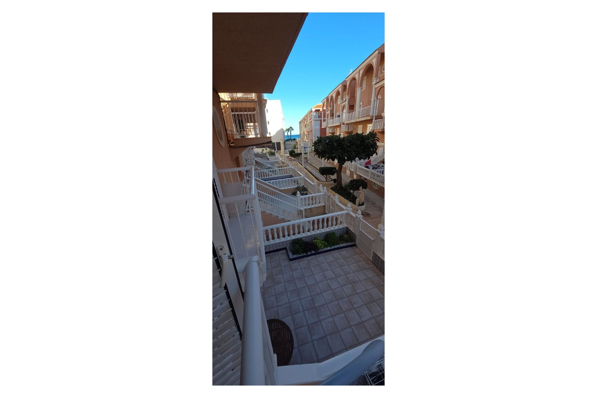 Resale - Townhouse - La Mata
