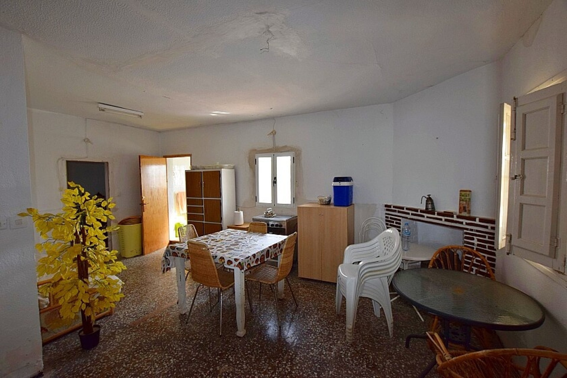 Resale - Villa - Albatera