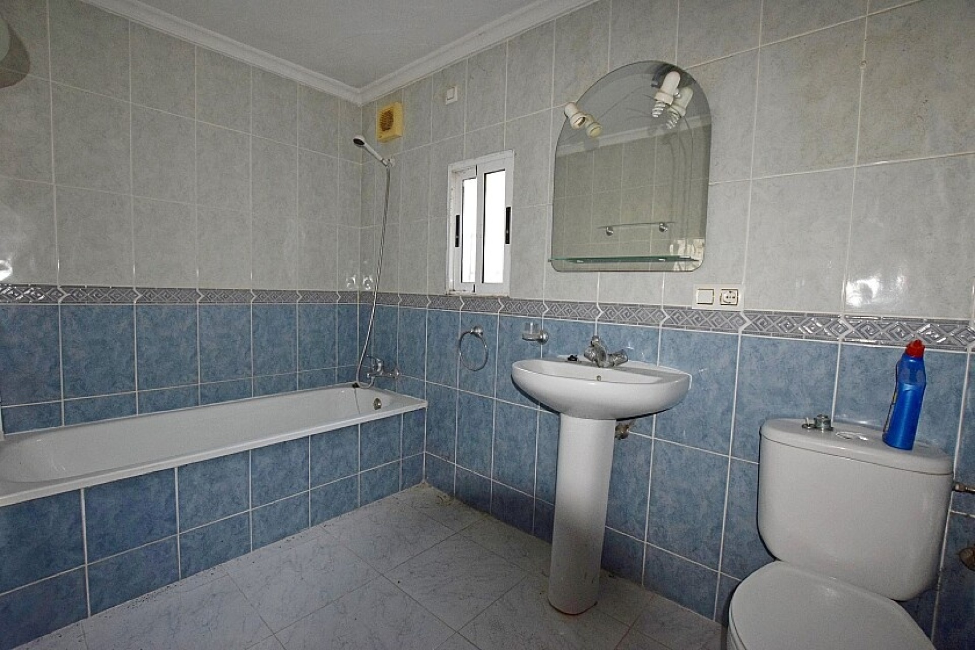 Resale - Villa - Dolores