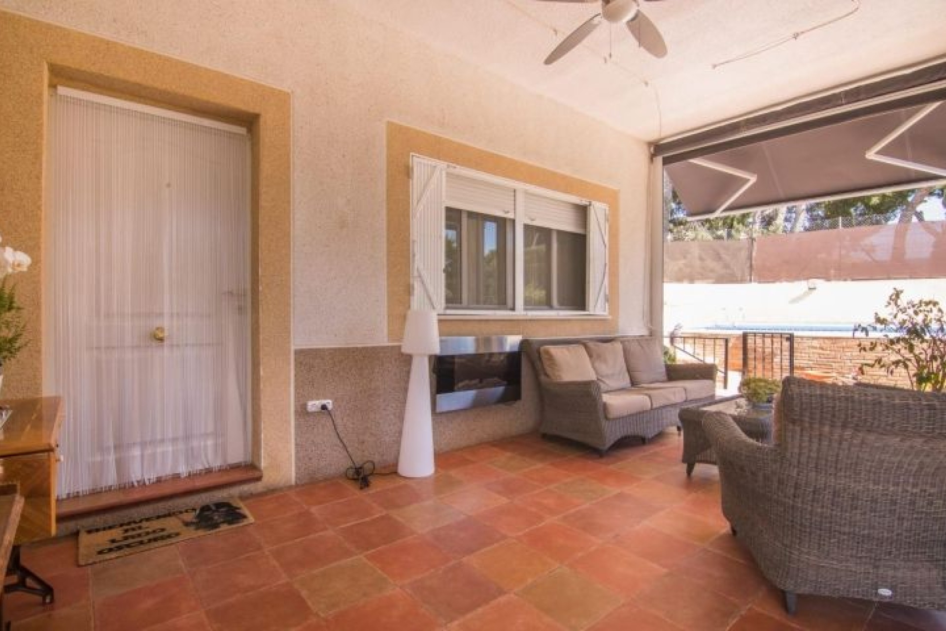 Resale - Villa - Elche