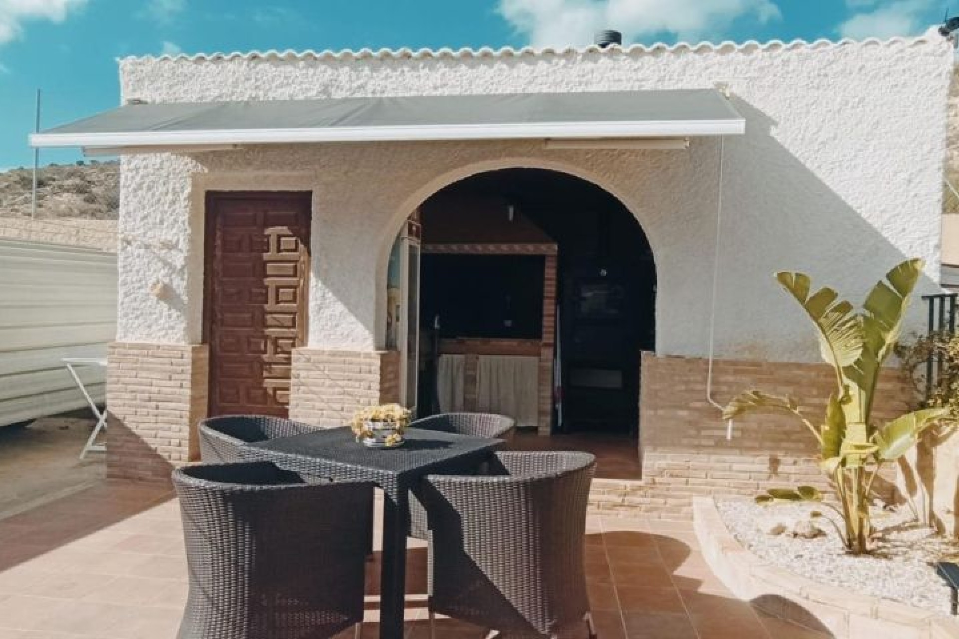 Resale - Villa - Elche