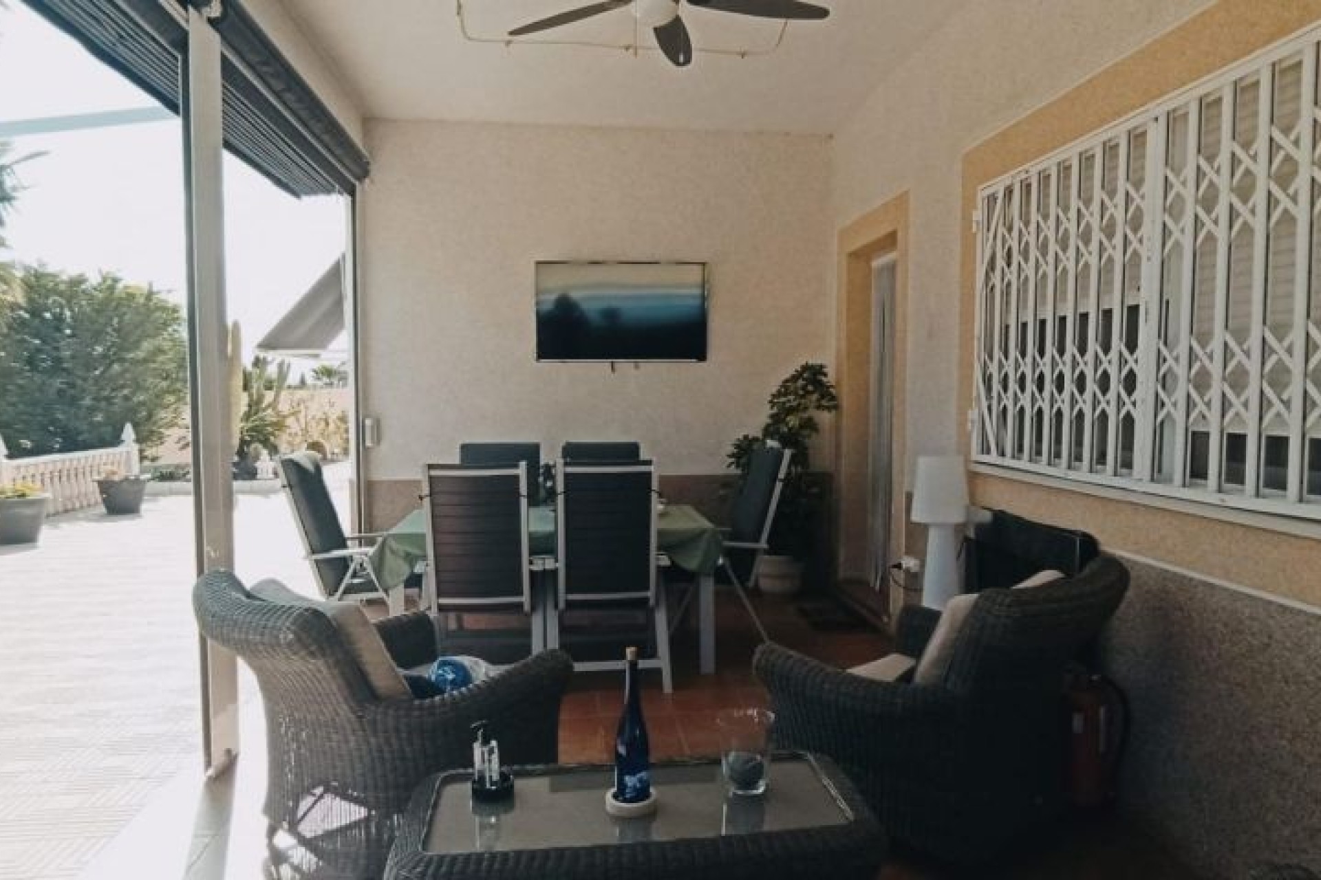 Resale - Villa - Elche