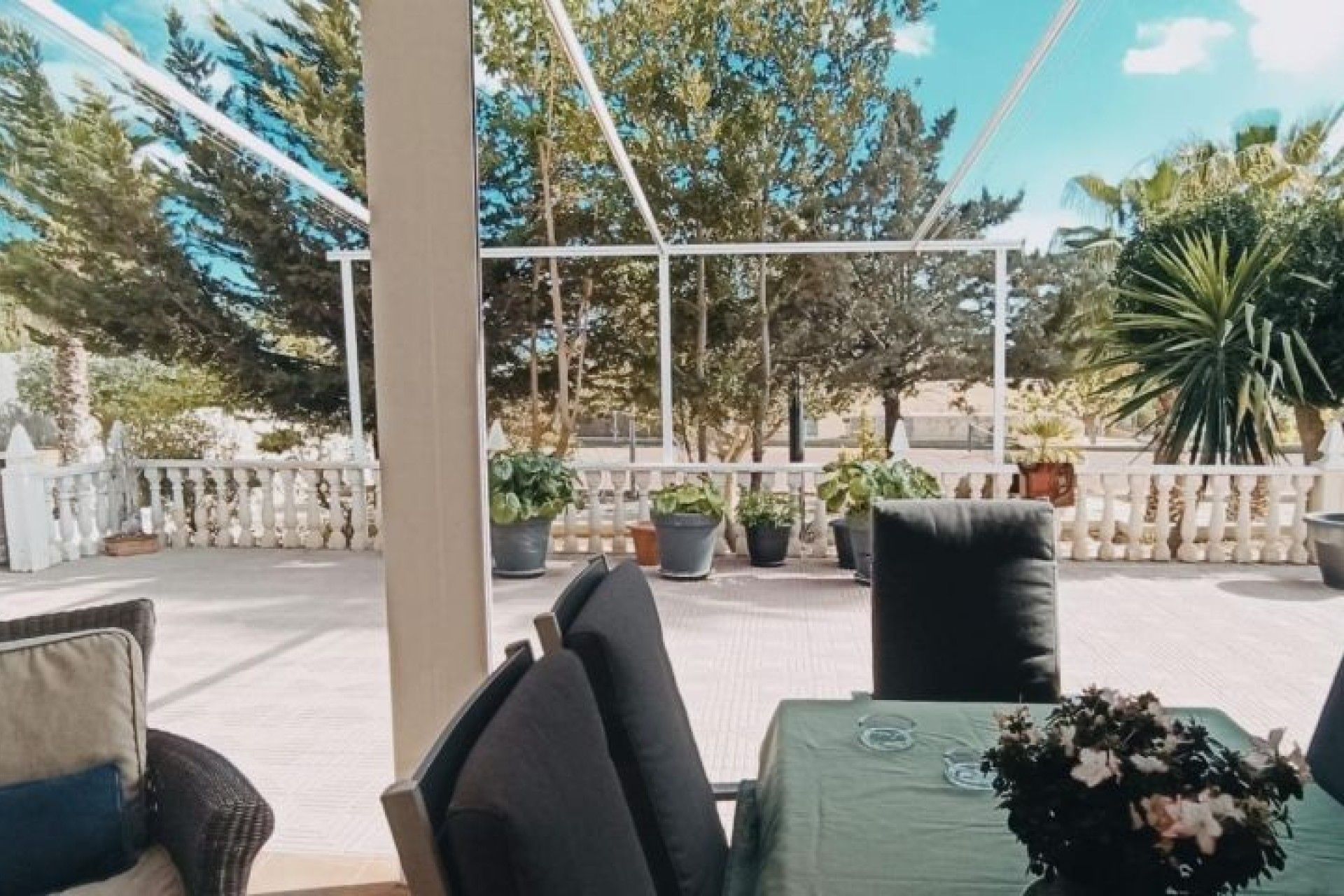 Resale - Villa - Elche