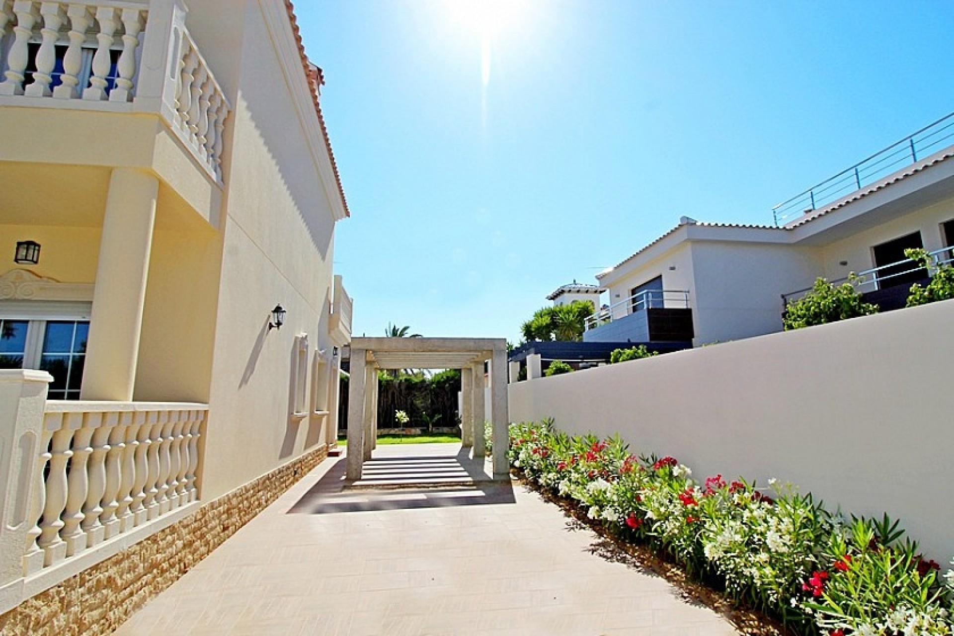 Resale - Villa - Orihuela Costa - Cabo Roig