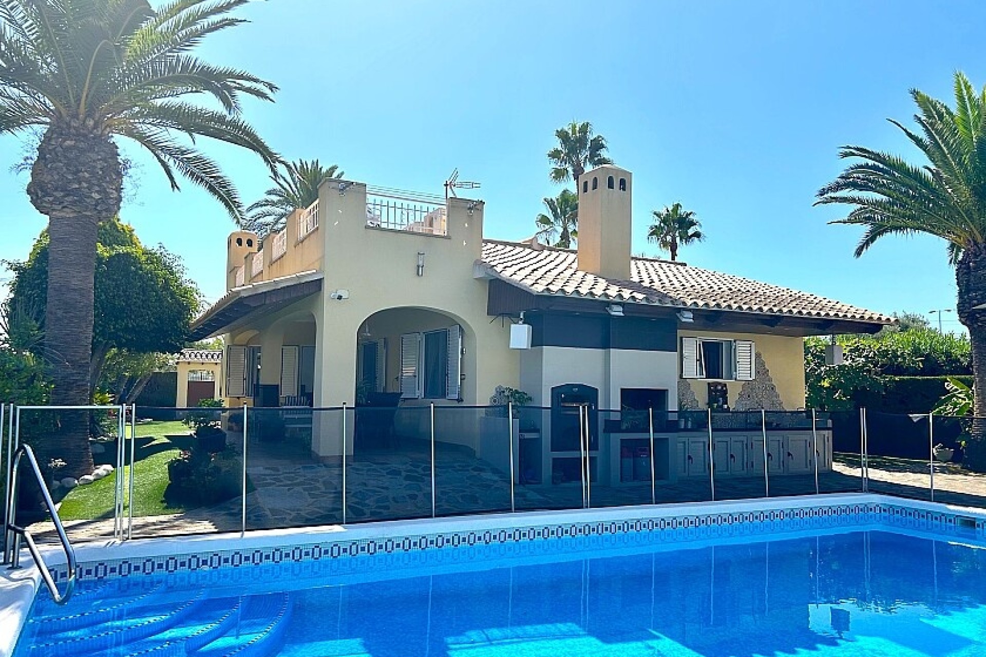 Resale - Villa - Orihuela Costa - Cabo Roig