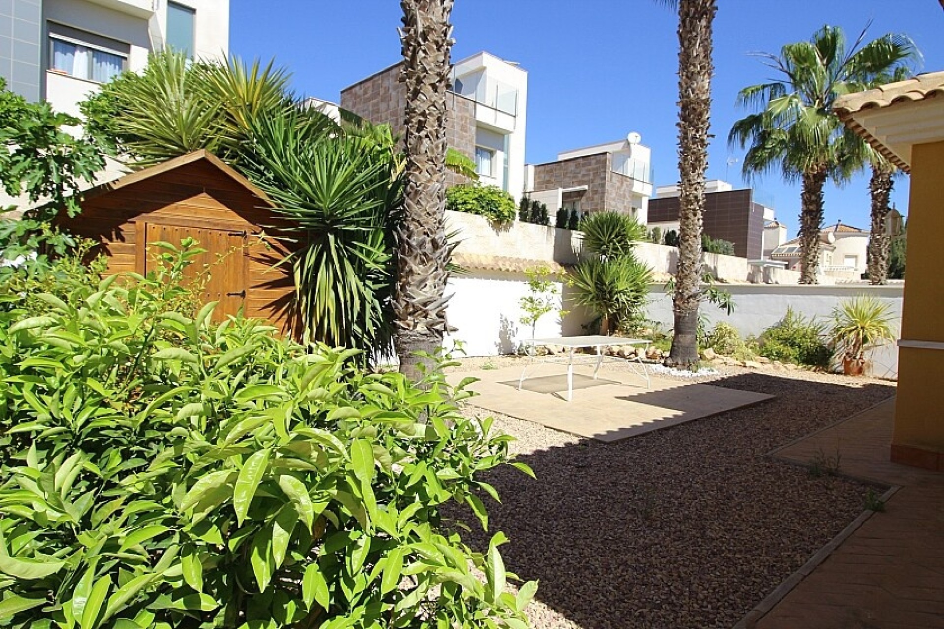 Resale - Villa - Orihuela Costa - La Zenia