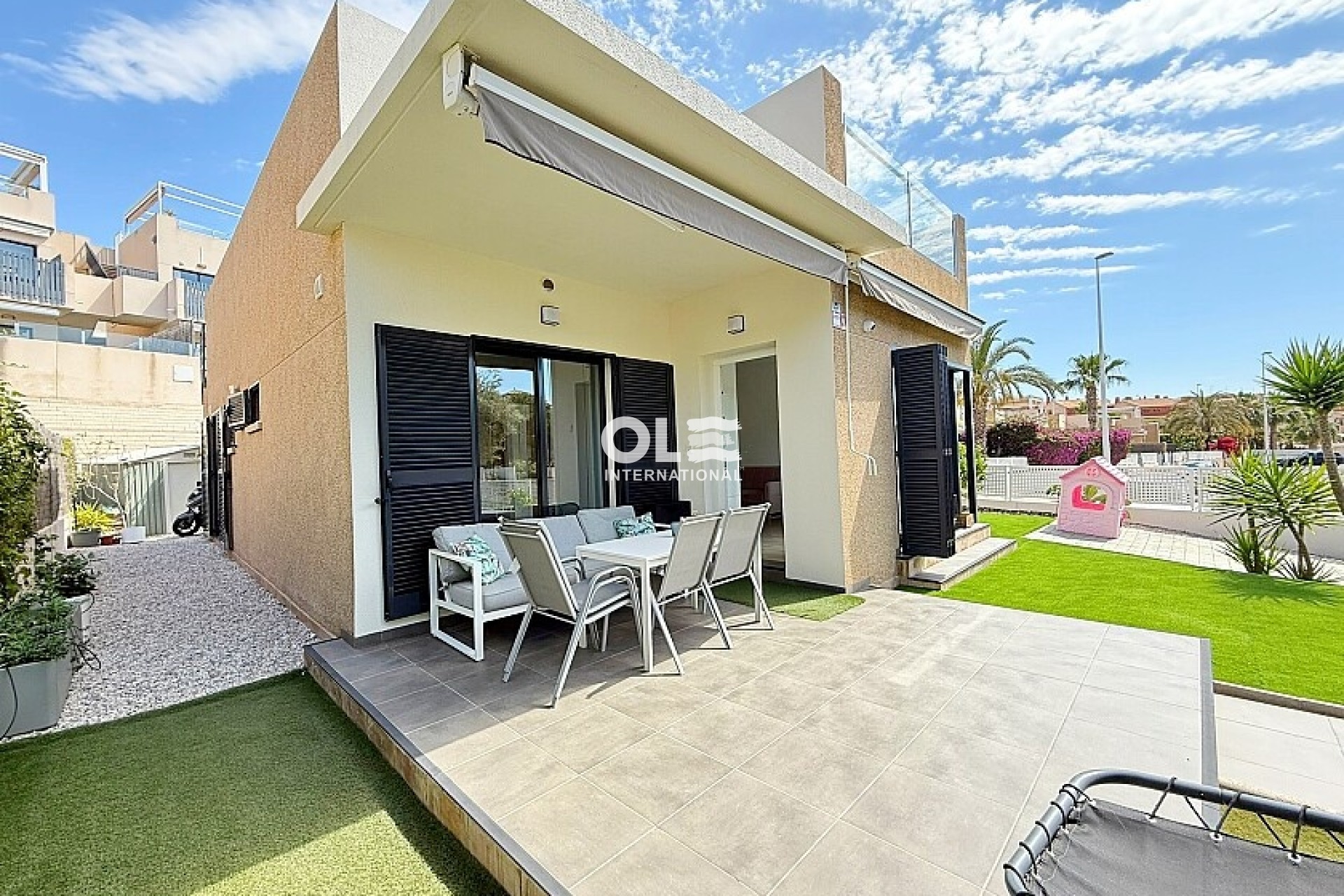 Resale - Villa - Orihuela Costa - La Zenia