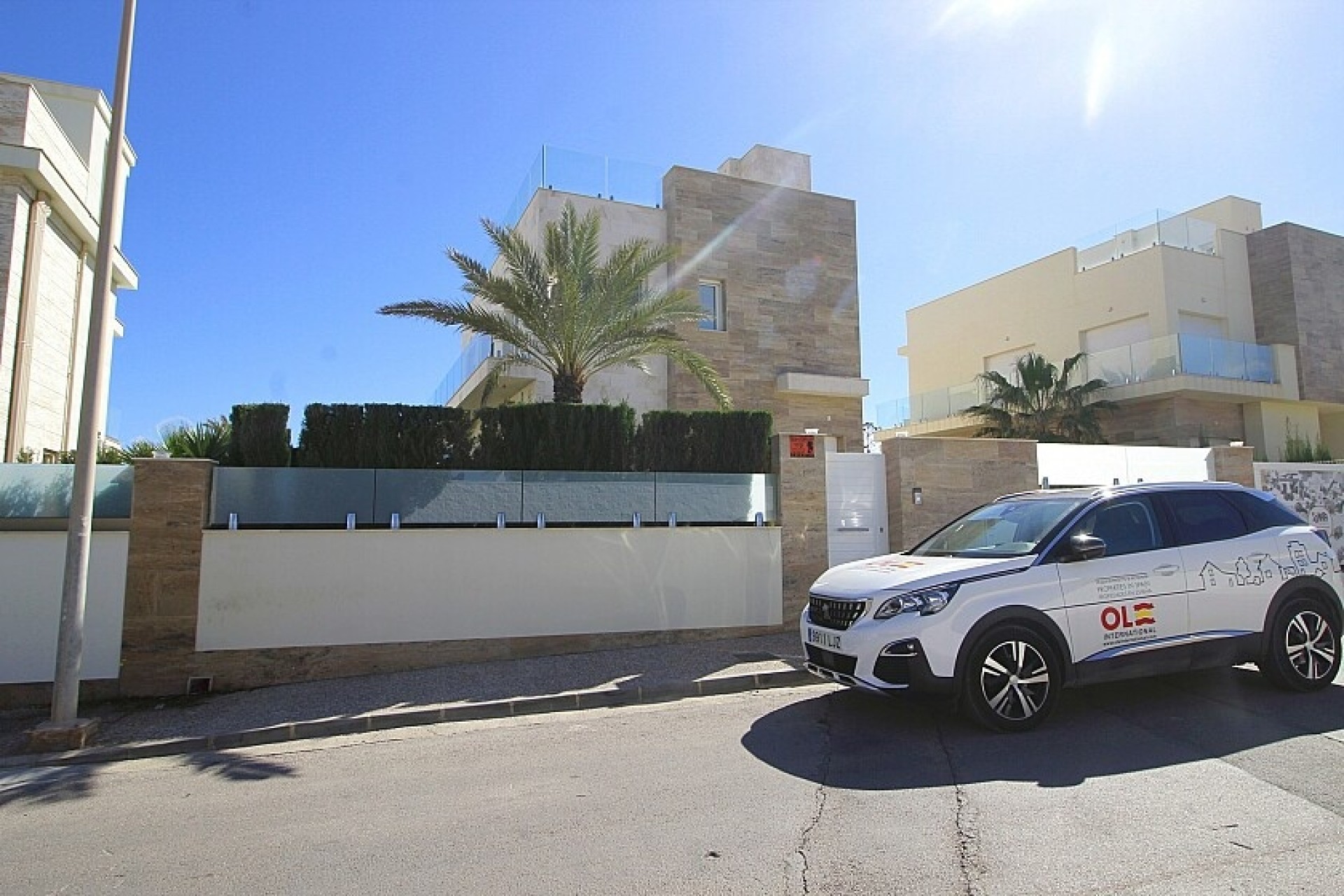 Resale - Villa - Orihuela Costa - La Zenia